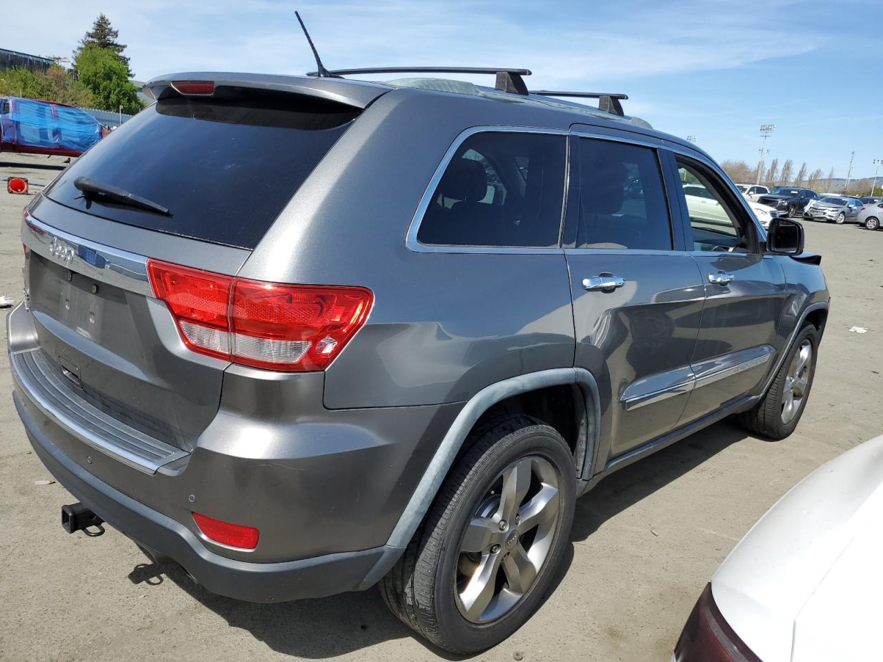 Photo 2 VIN: 1C4RJFBT3CC103379 - JEEP GRAND CHEROKEE 