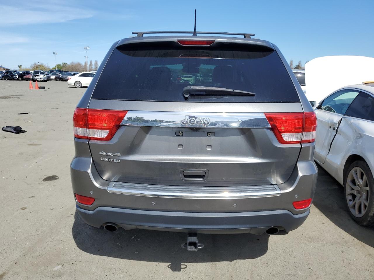 Photo 5 VIN: 1C4RJFBT3CC103379 - JEEP GRAND CHEROKEE 