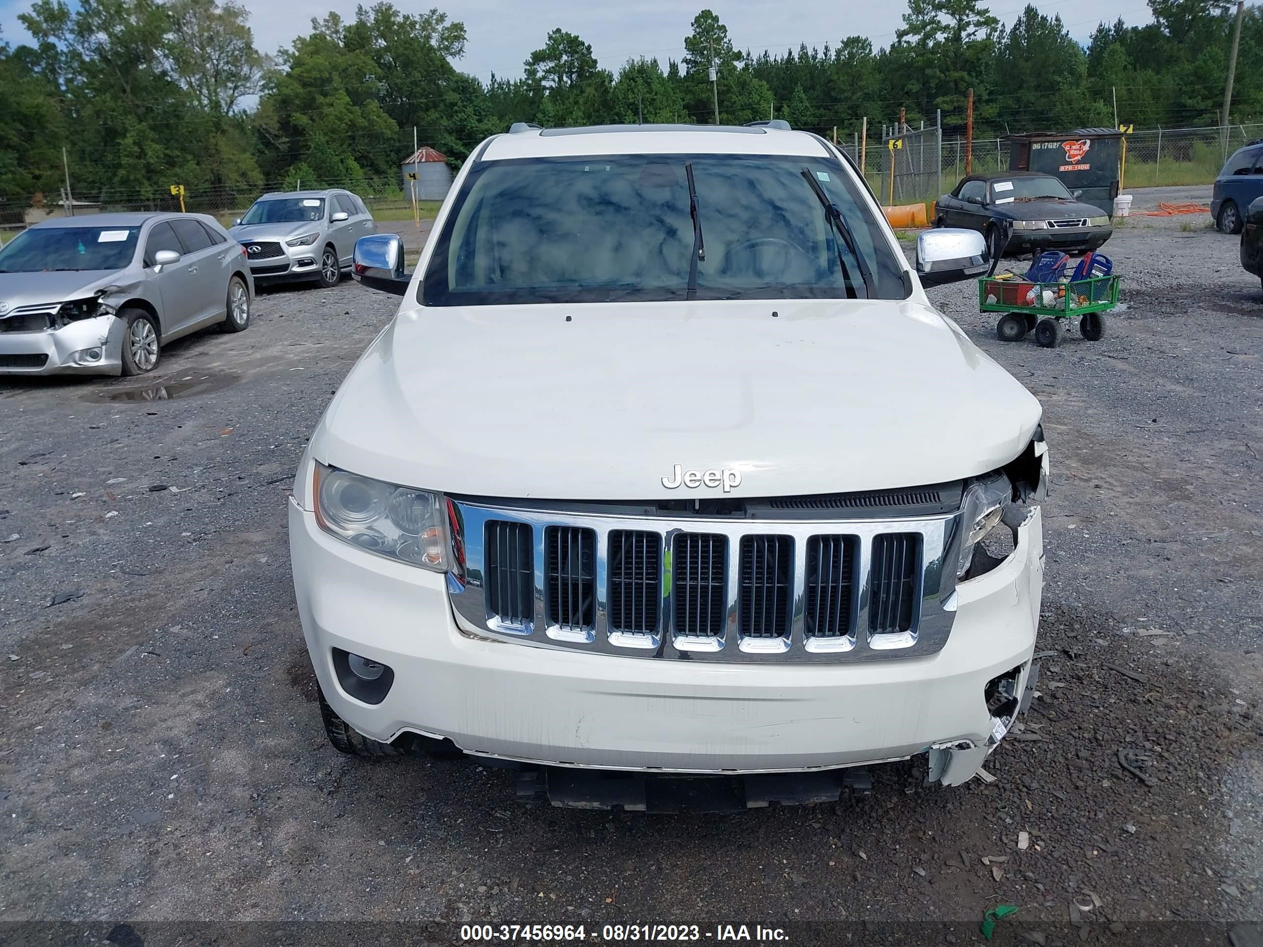 Photo 12 VIN: 1C4RJFBT4CC210960 - JEEP GRAND CHEROKEE 