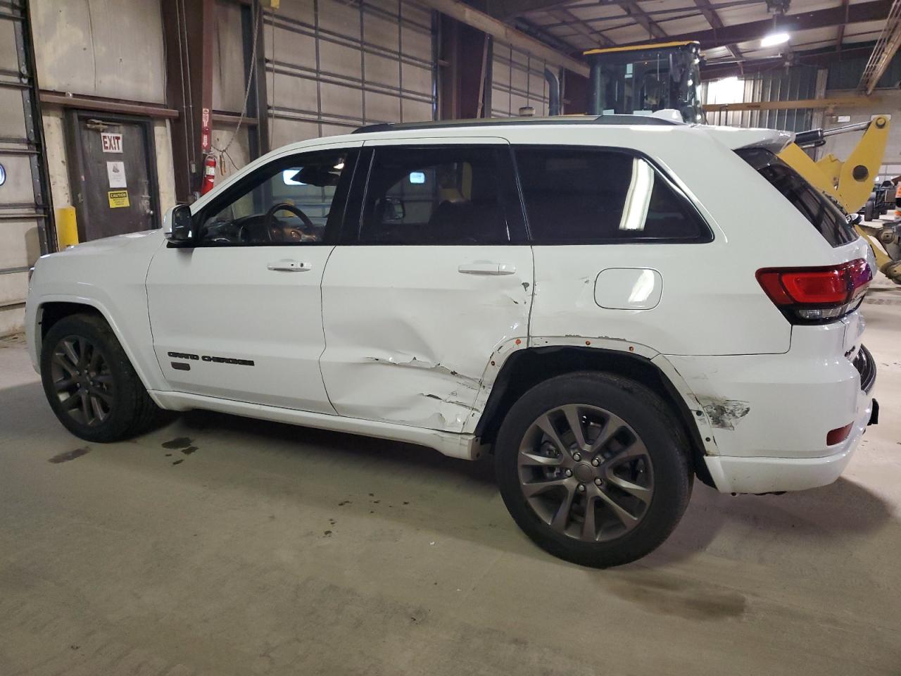 Photo 1 VIN: 1C4RJFBT5GC493620 - JEEP GRAND CHEROKEE 