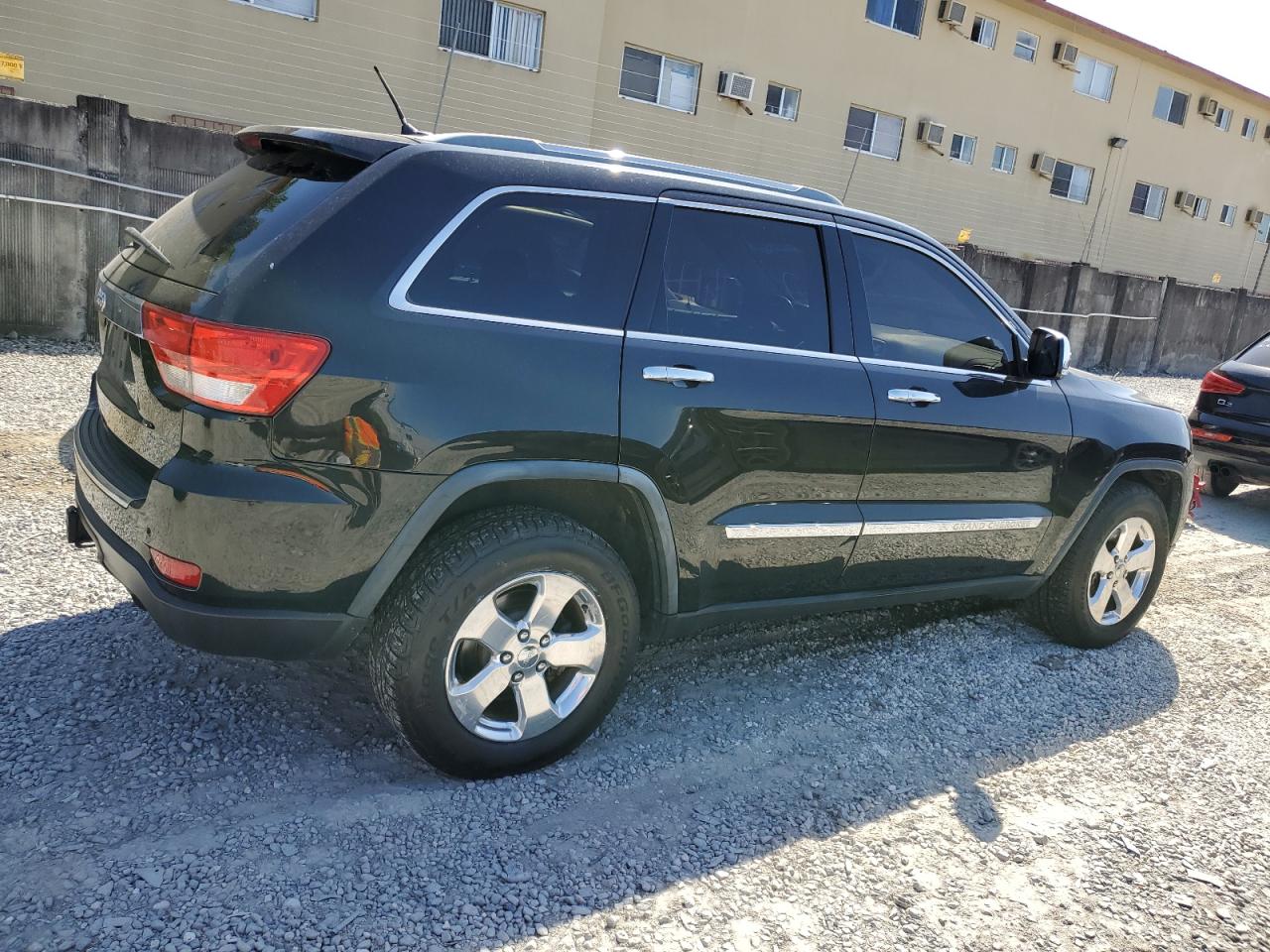 Photo 2 VIN: 1C4RJFBT8CC227020 - JEEP GRAND CHEROKEE 