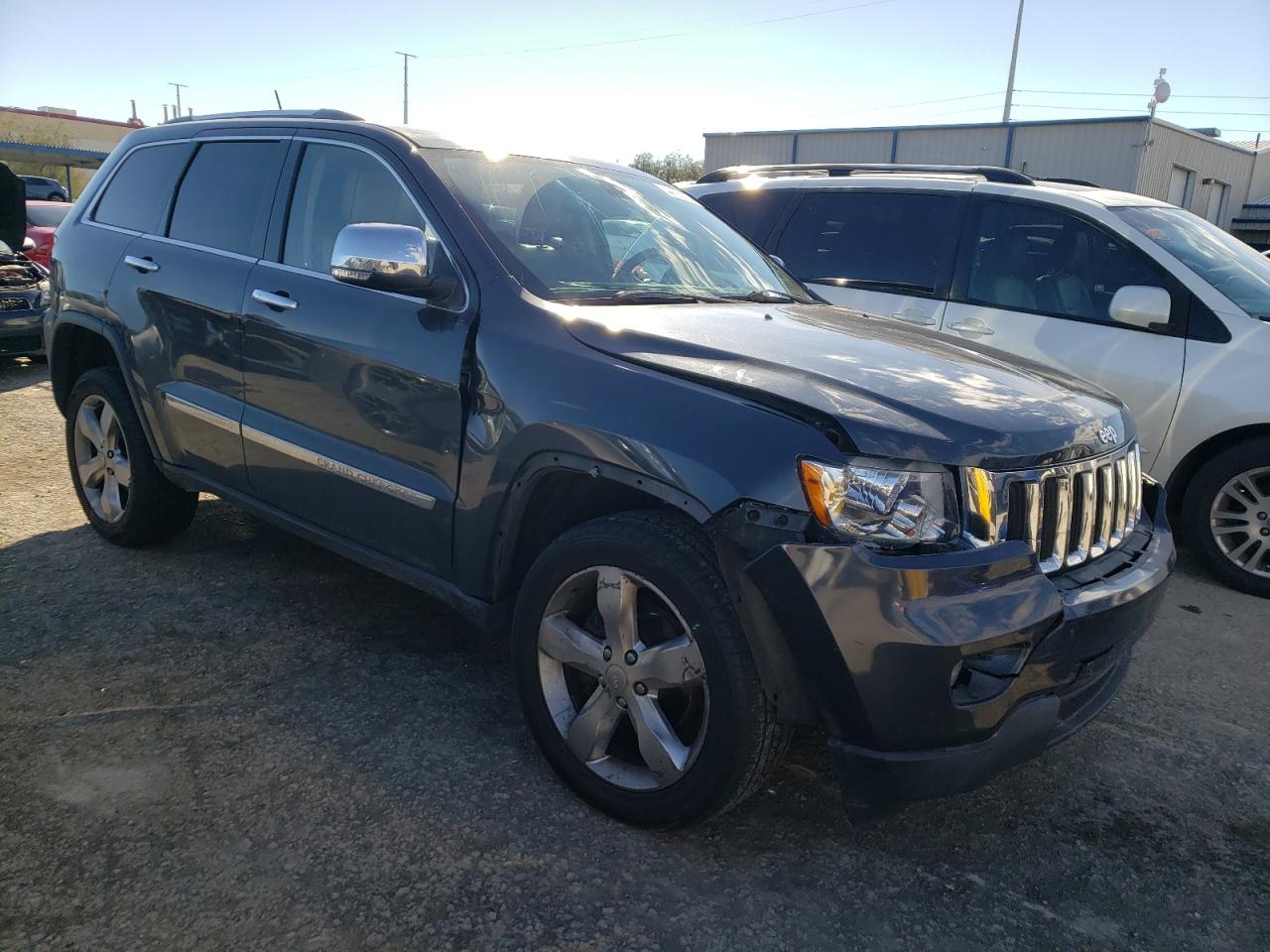 Photo 3 VIN: 1C4RJFCG3CC207937 - JEEP GRAND CHEROKEE 