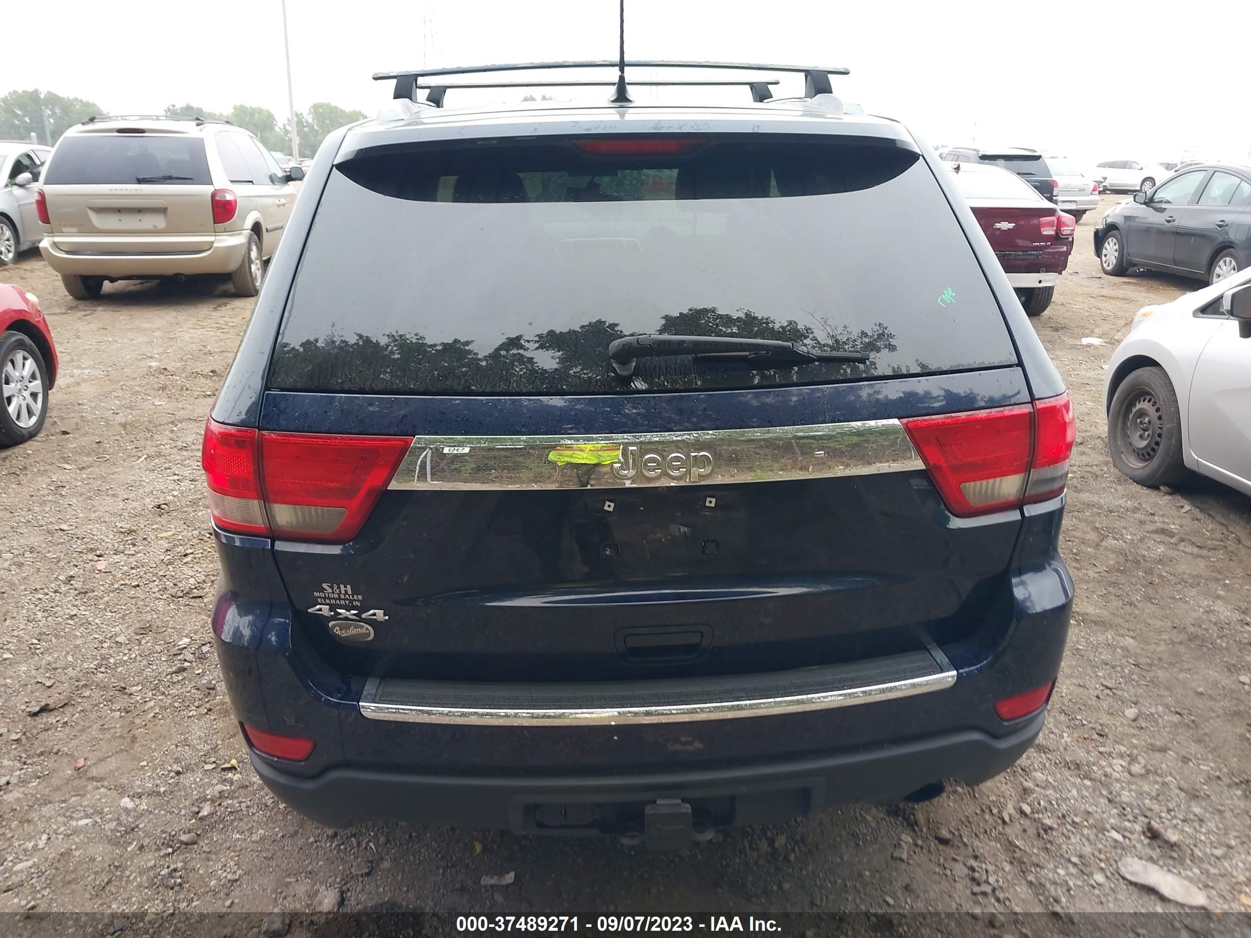 Photo 15 VIN: 1C4RJFCG5CC174942 - JEEP GRAND CHEROKEE 