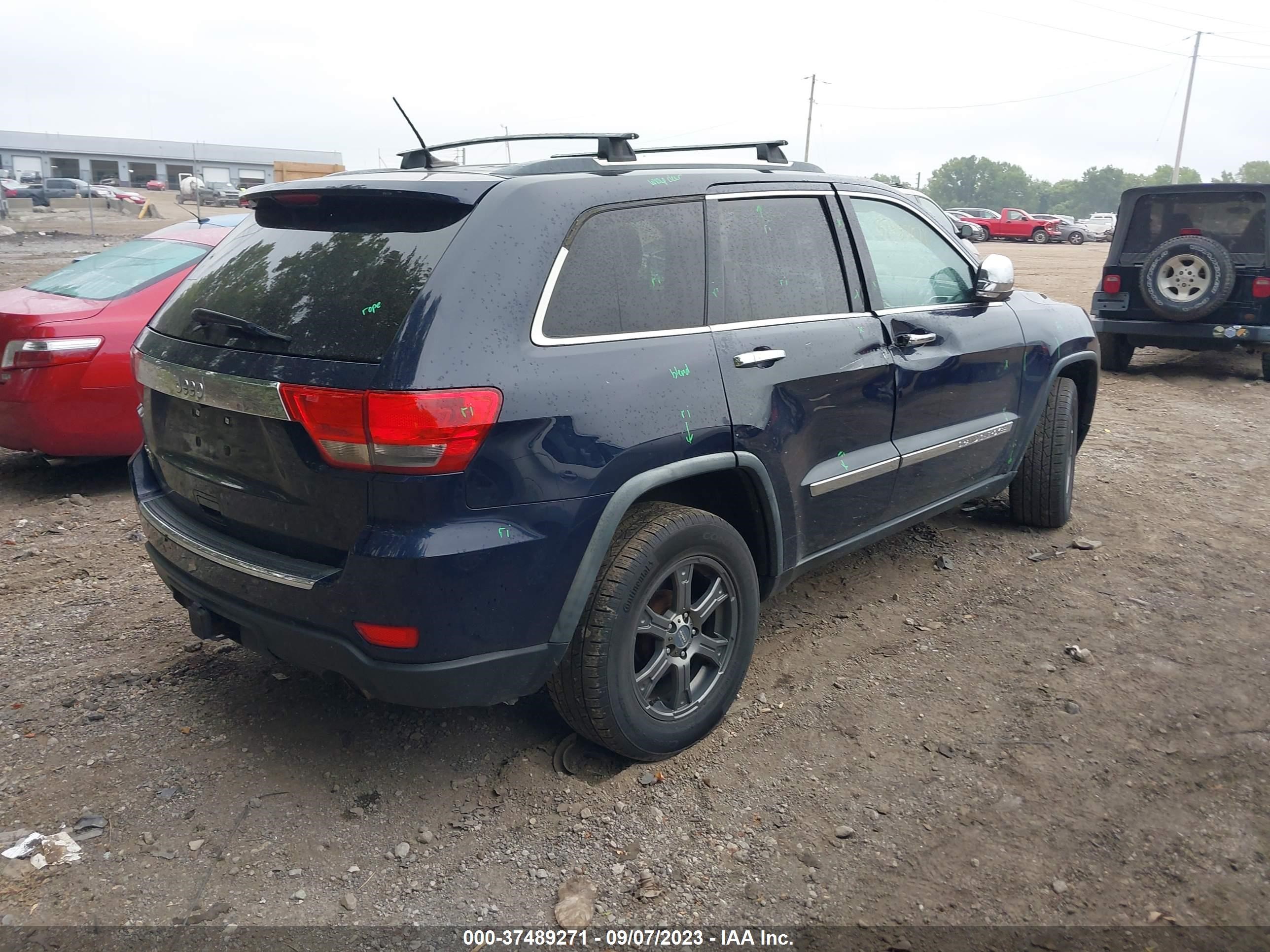 Photo 3 VIN: 1C4RJFCG5CC174942 - JEEP GRAND CHEROKEE 