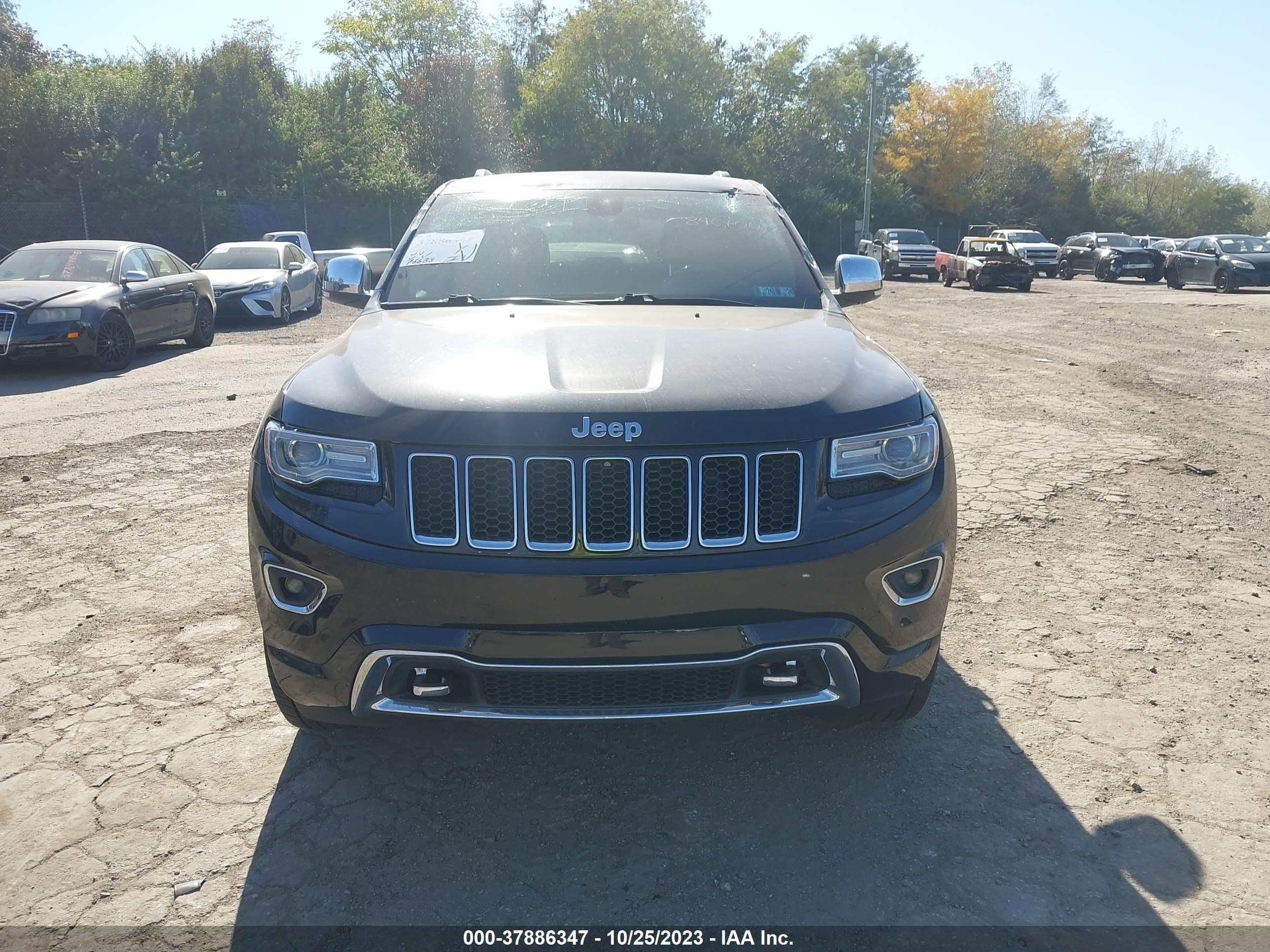 Photo 11 VIN: 1C4RJFCG5FC846700 - JEEP GRAND CHEROKEE 