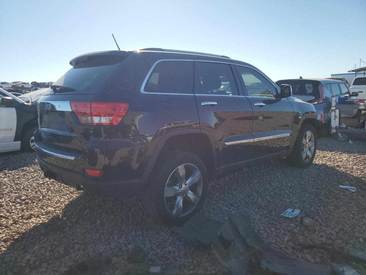 Photo 2 VIN: 1C4RJFCG6CC174786 - JEEP GRAND CHEROKEE 