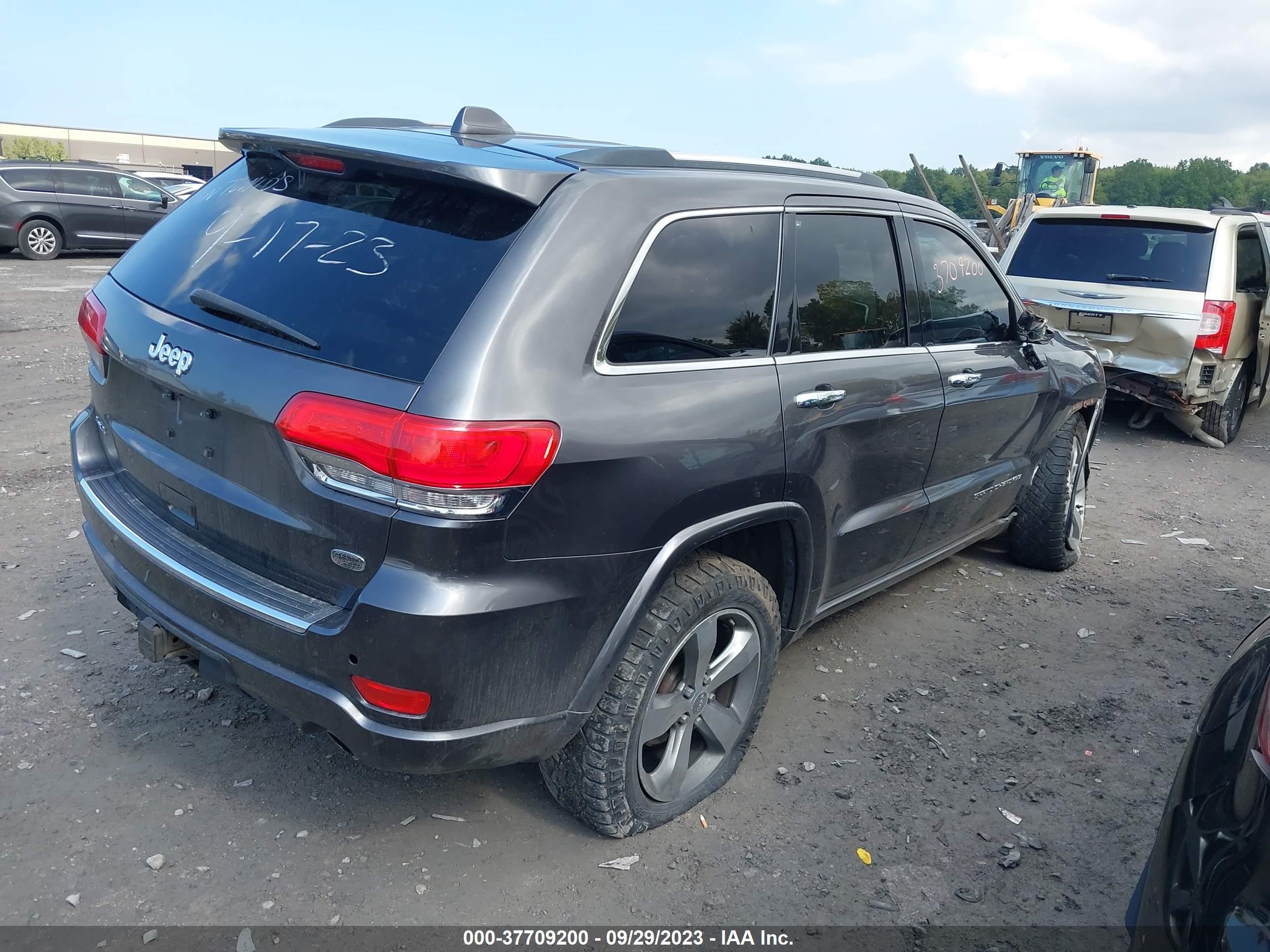 Photo 3 VIN: 1C4RJFCG6EC146621 - JEEP GRAND CHEROKEE 