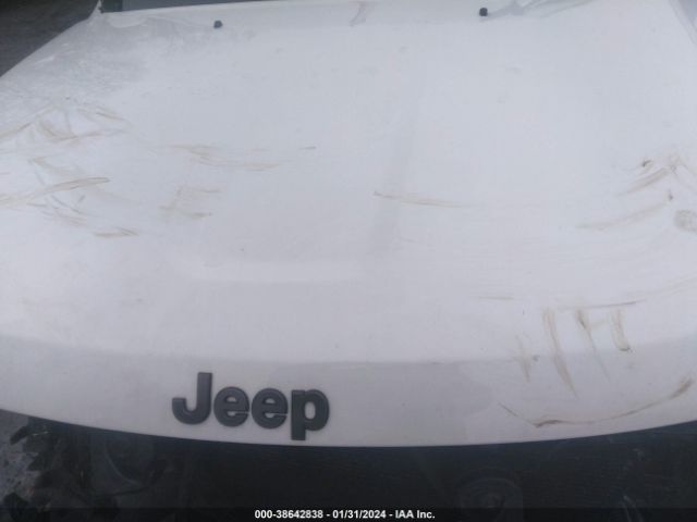 Photo 9 VIN: 1C4RJFCG6JC207136 - JEEP GRAND CHEROKEE 