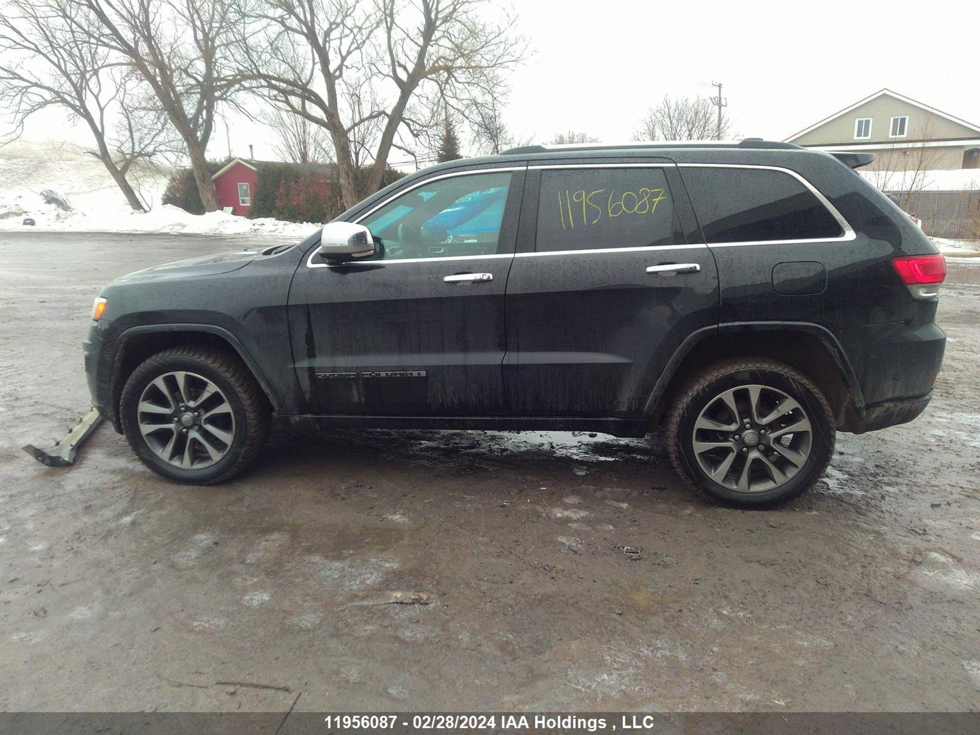 Photo 14 VIN: 1C4RJFCG8JC256175 - JEEP GRAND CHEROKEE 