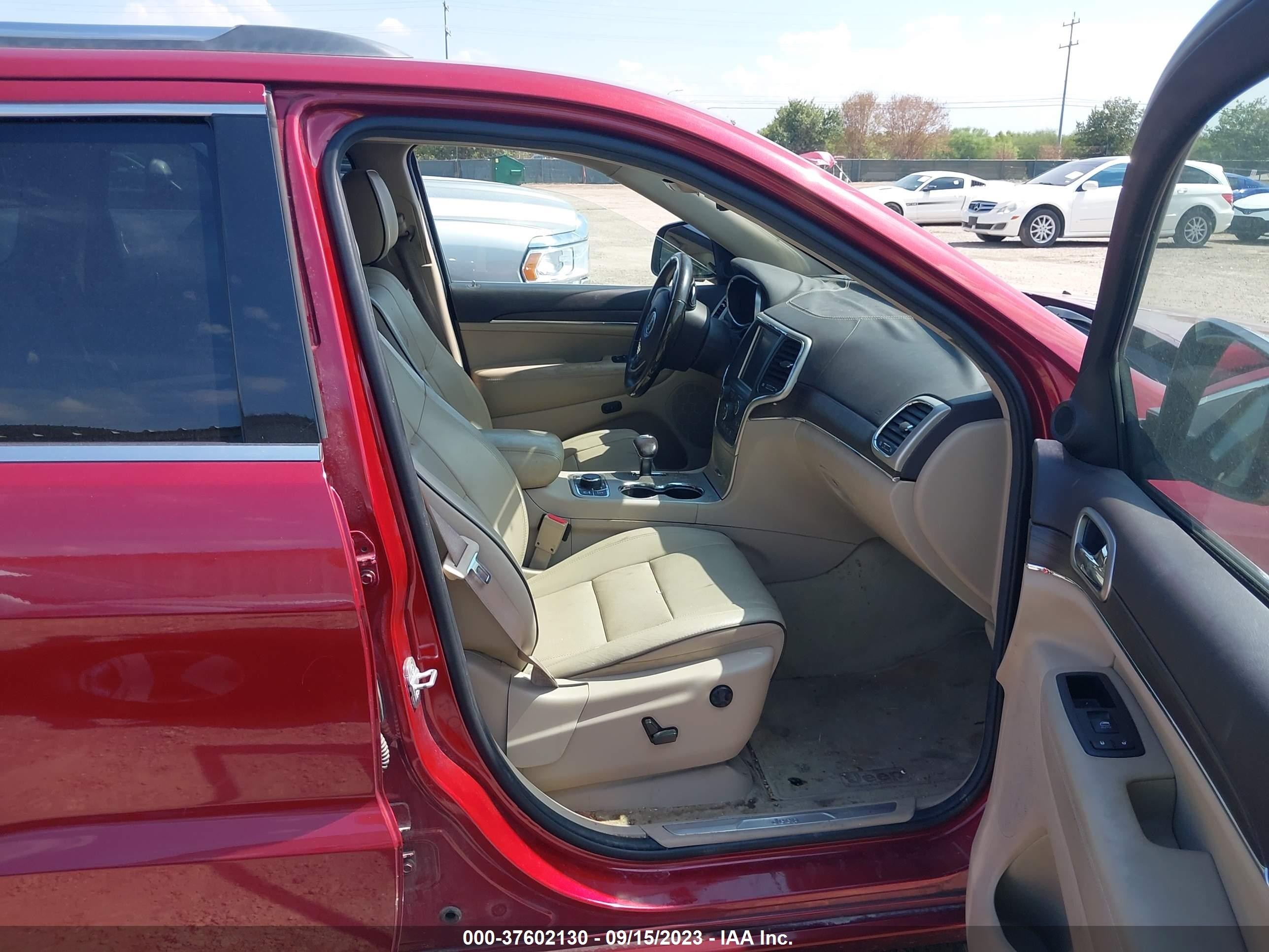 Photo 4 VIN: 1C4RJFCM6EC310102 - JEEP GRAND CHEROKEE 