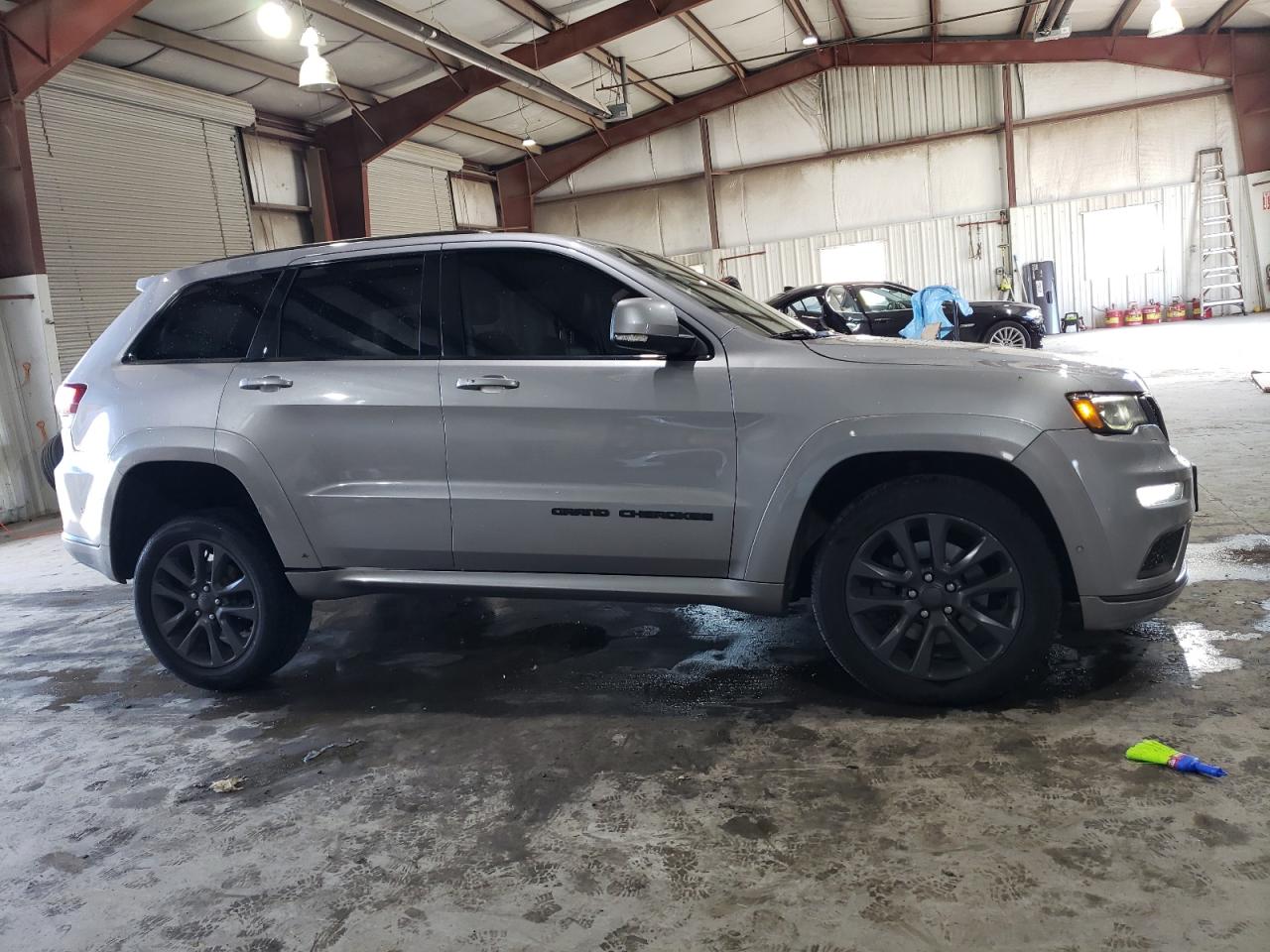 Photo 3 VIN: 1C4RJFCT7JC273241 - JEEP GRAND CHEROKEE 