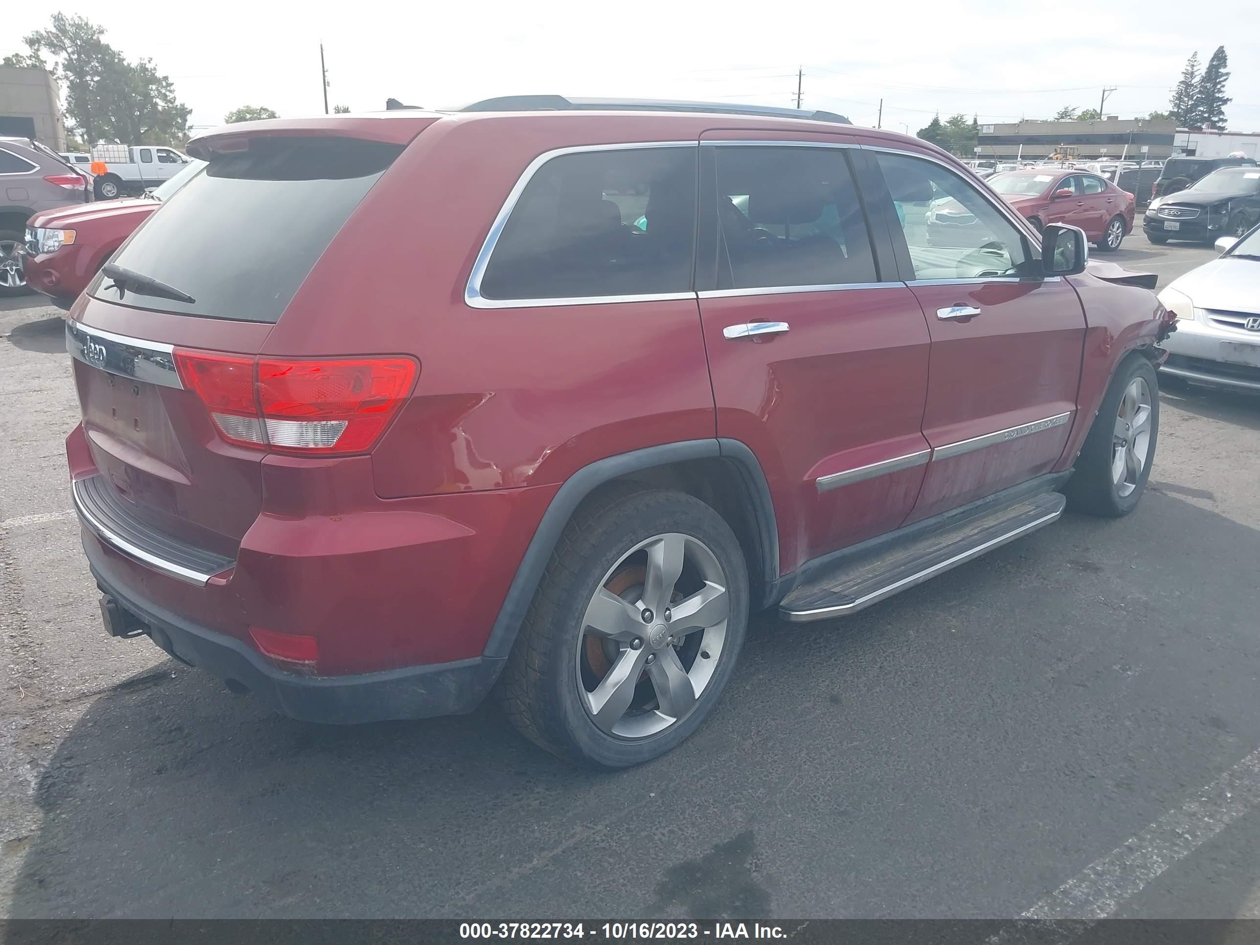 Photo 3 VIN: 1C4RJFCT9CC115468 - JEEP GRAND CHEROKEE 