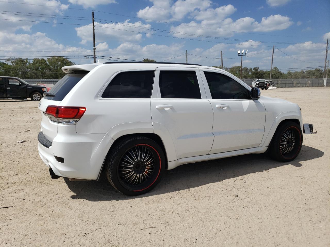 Photo 2 VIN: 1C4RJFDJ9EC463111 - JEEP GRAND CHEROKEE 