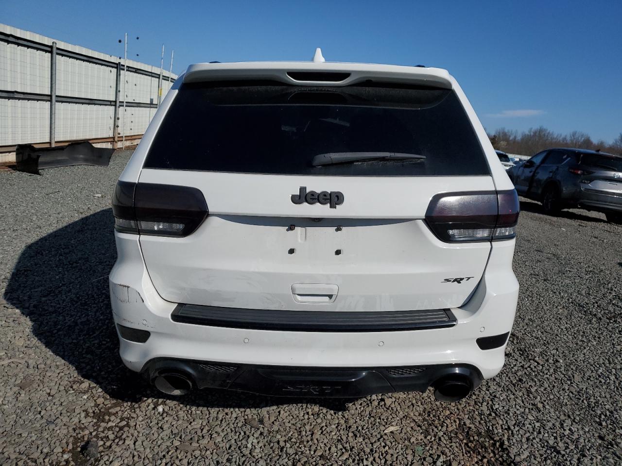 Photo 5 VIN: 1C4RJFDJXGC402689 - JEEP GRAND CHEROKEE 