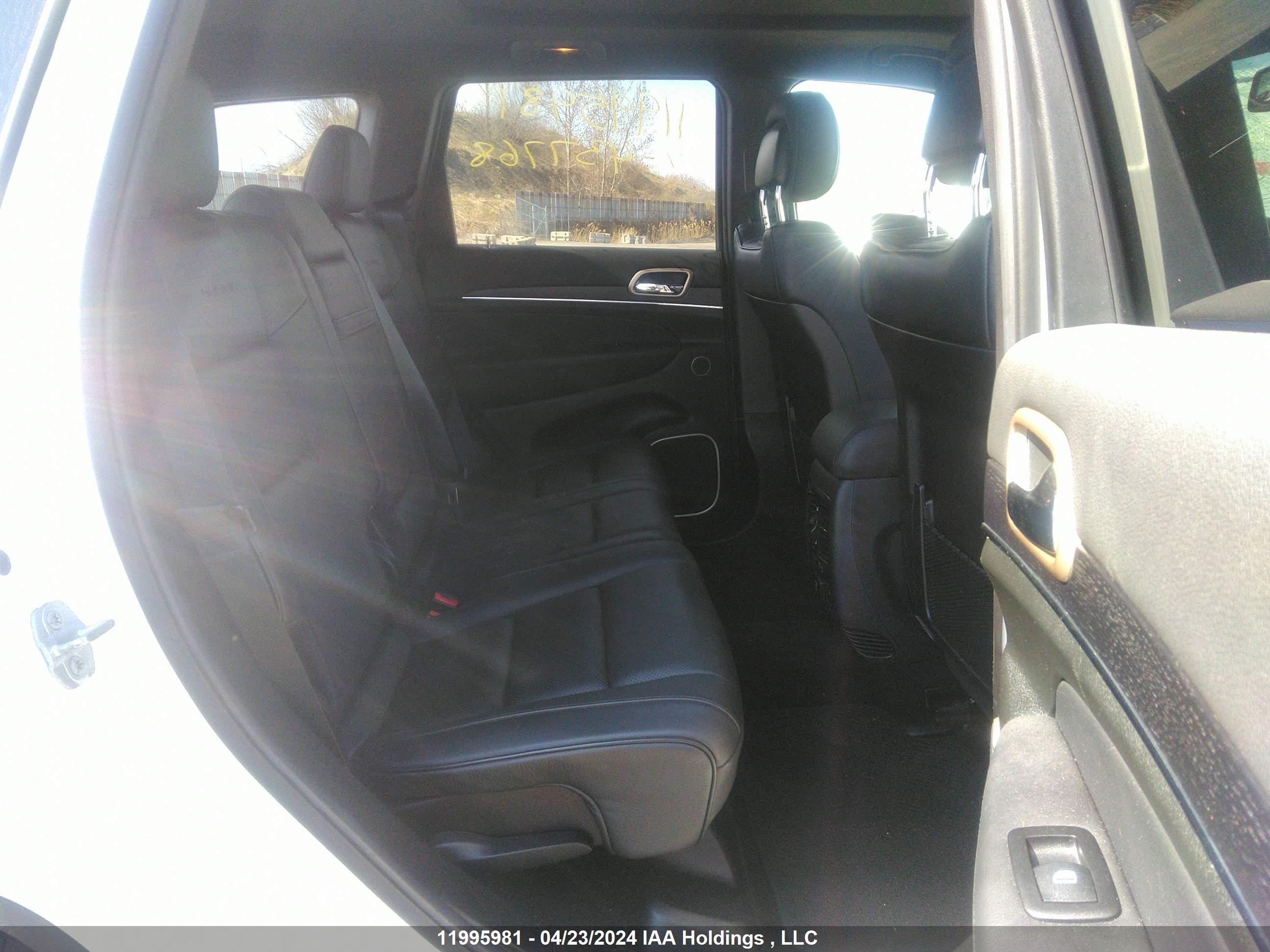 Photo 7 VIN: 1C4RJFJT1EC437768 - JEEP GRAND CHEROKEE 