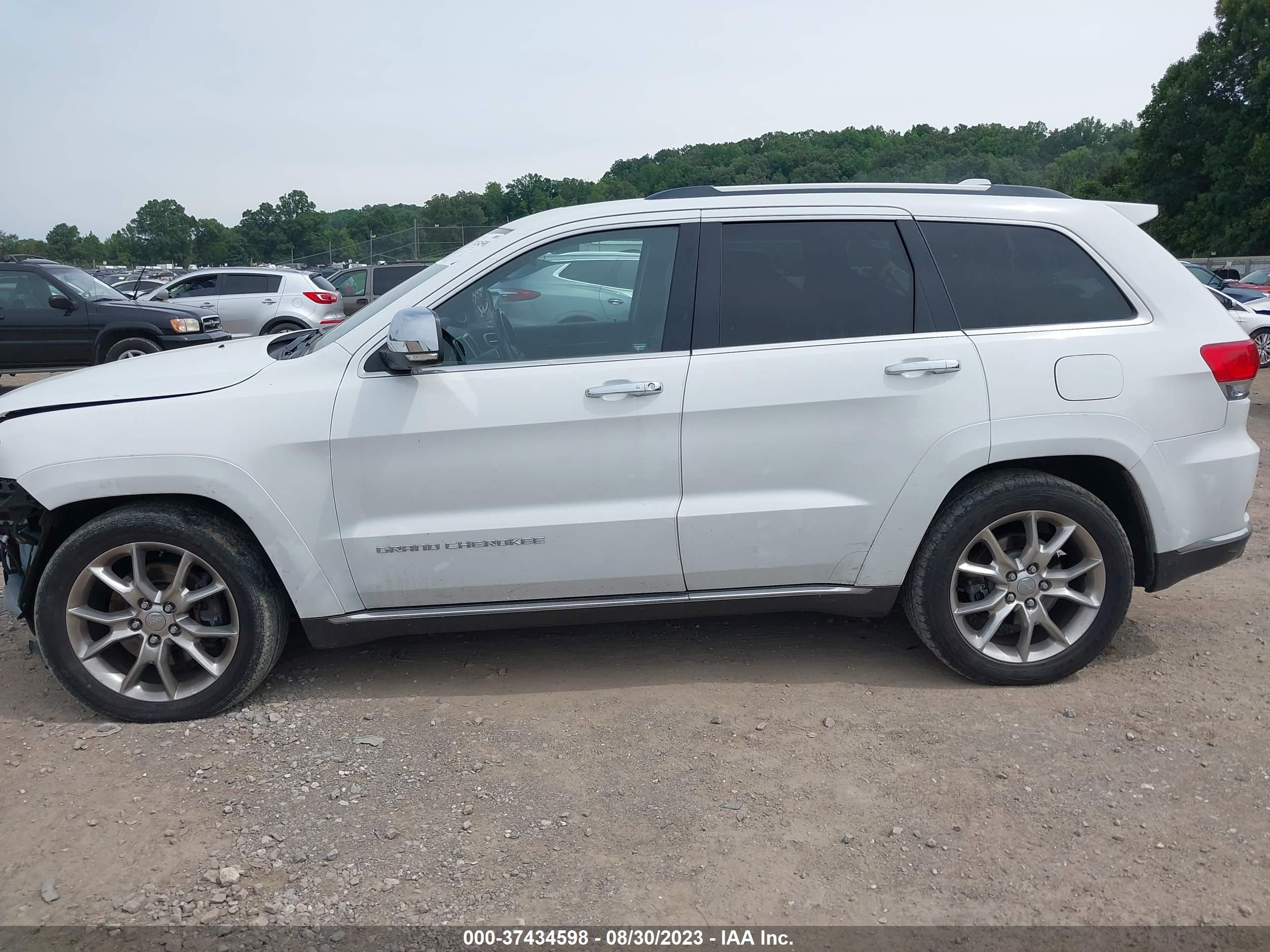 Photo 13 VIN: 1C4RJFJT1FC839131 - JEEP GRAND CHEROKEE 