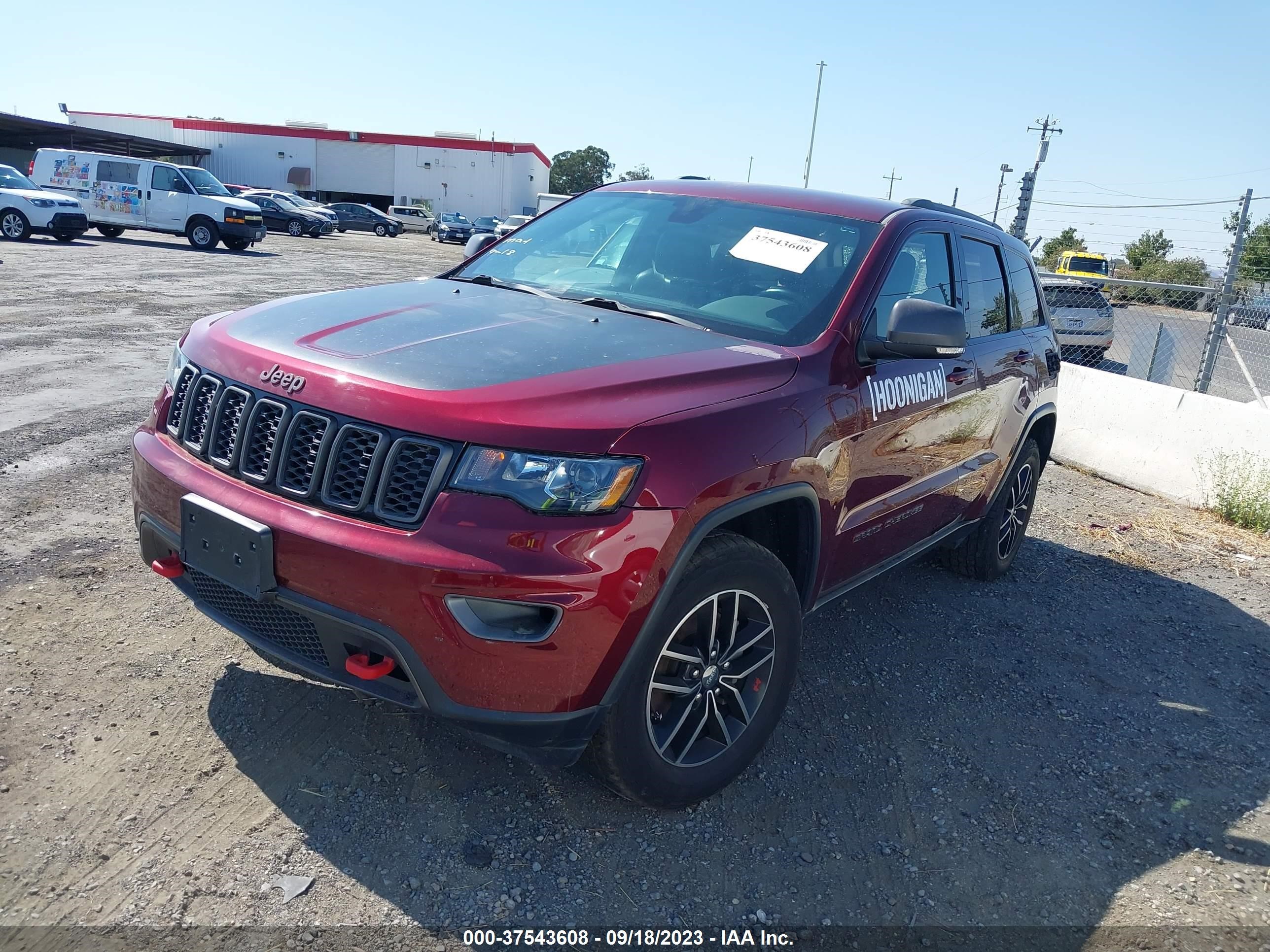 Photo 1 VIN: 1C4RJFLG5JC212215 - JEEP GRAND CHEROKEE 