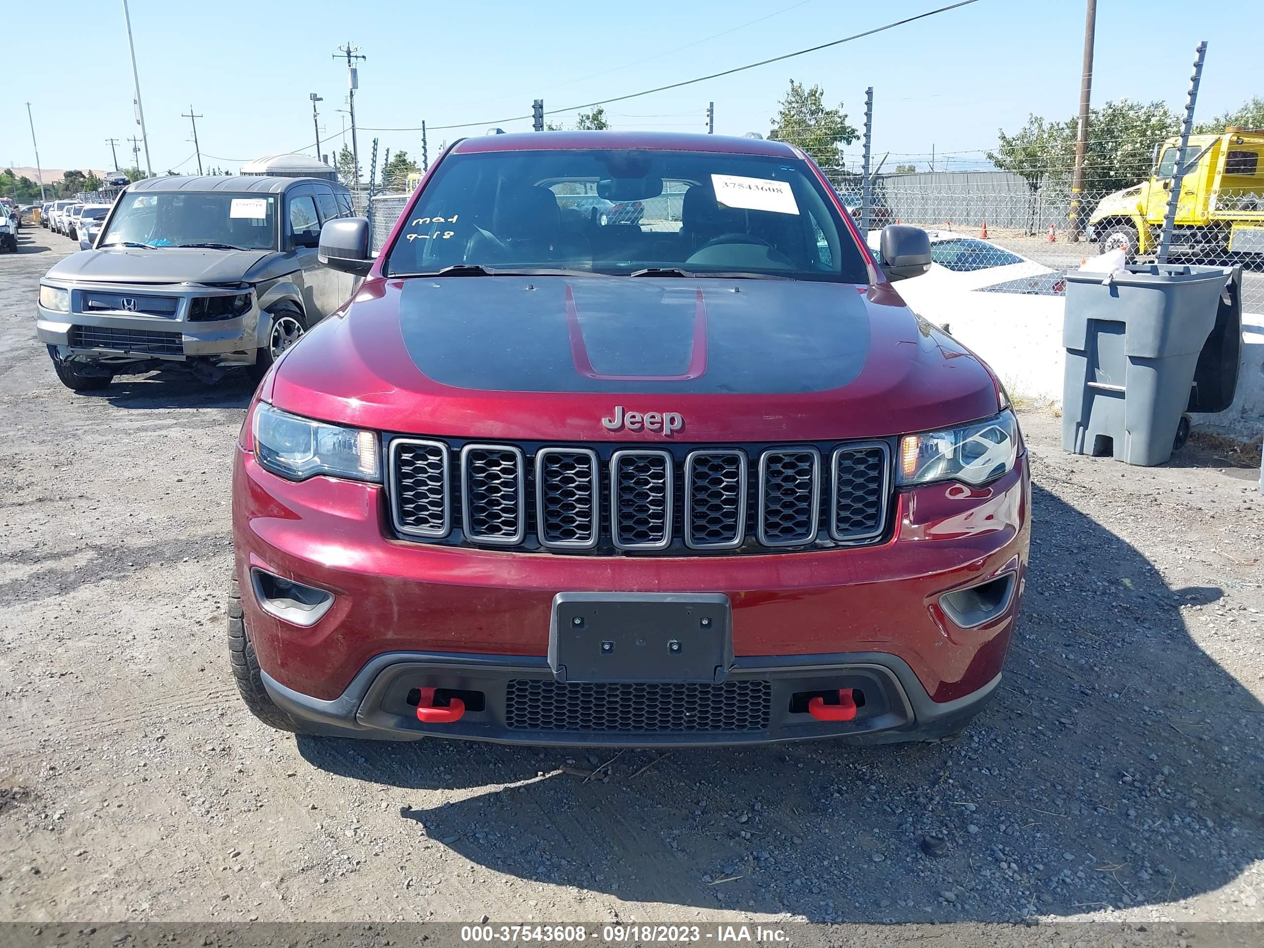 Photo 11 VIN: 1C4RJFLG5JC212215 - JEEP GRAND CHEROKEE 