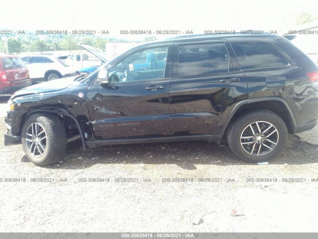 Photo 5 VIN: 1C4RJFLGXJC273690 - JEEP GRAND CHEROKEE 