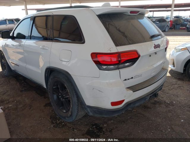 Photo 2 VIN: 1C4RJFLT1JC389325 - JEEP GRAND CHEROKEE 