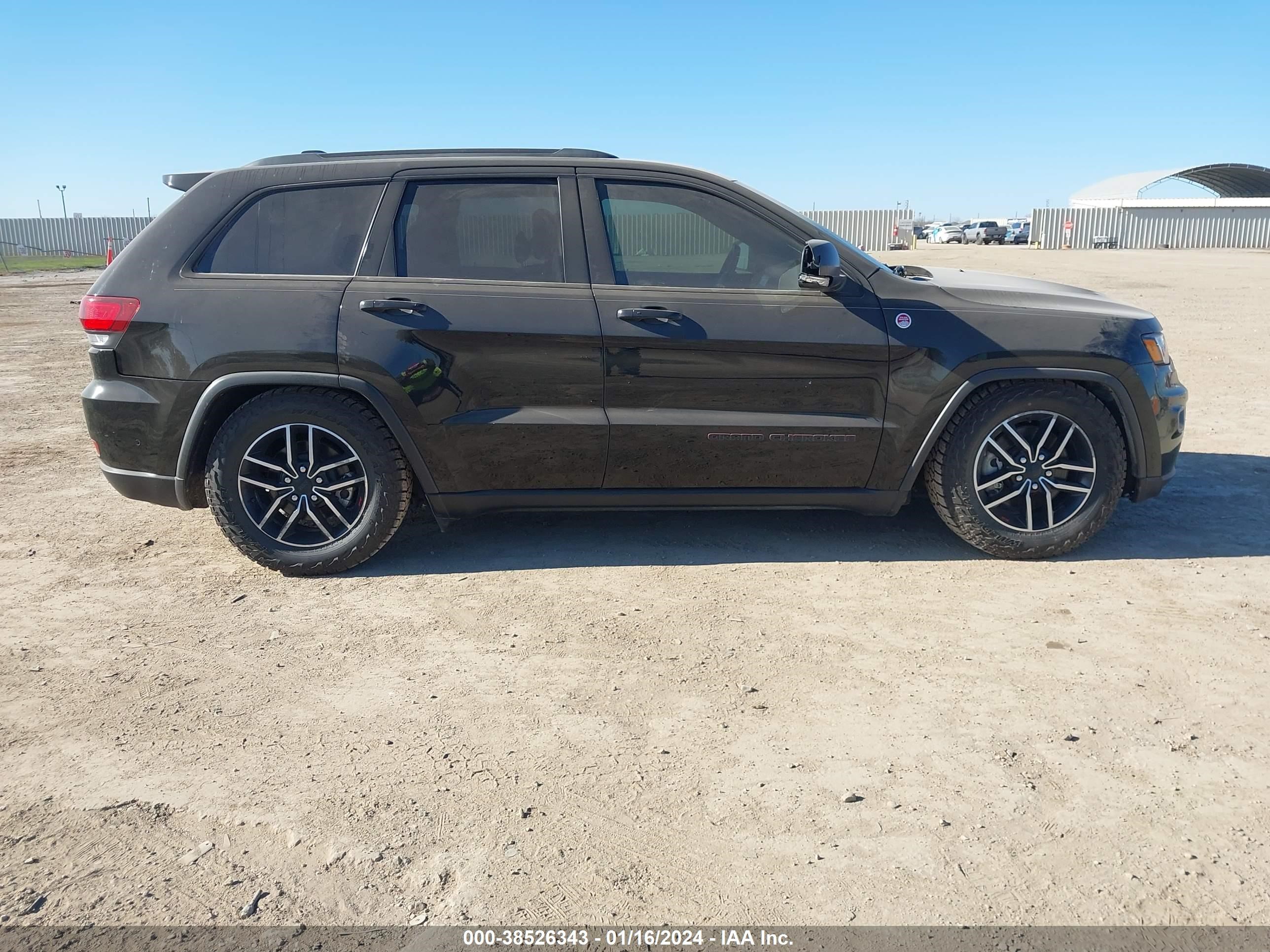 Photo 13 VIN: 1C4RJFLT5KC750007 - JEEP GRAND CHEROKEE 