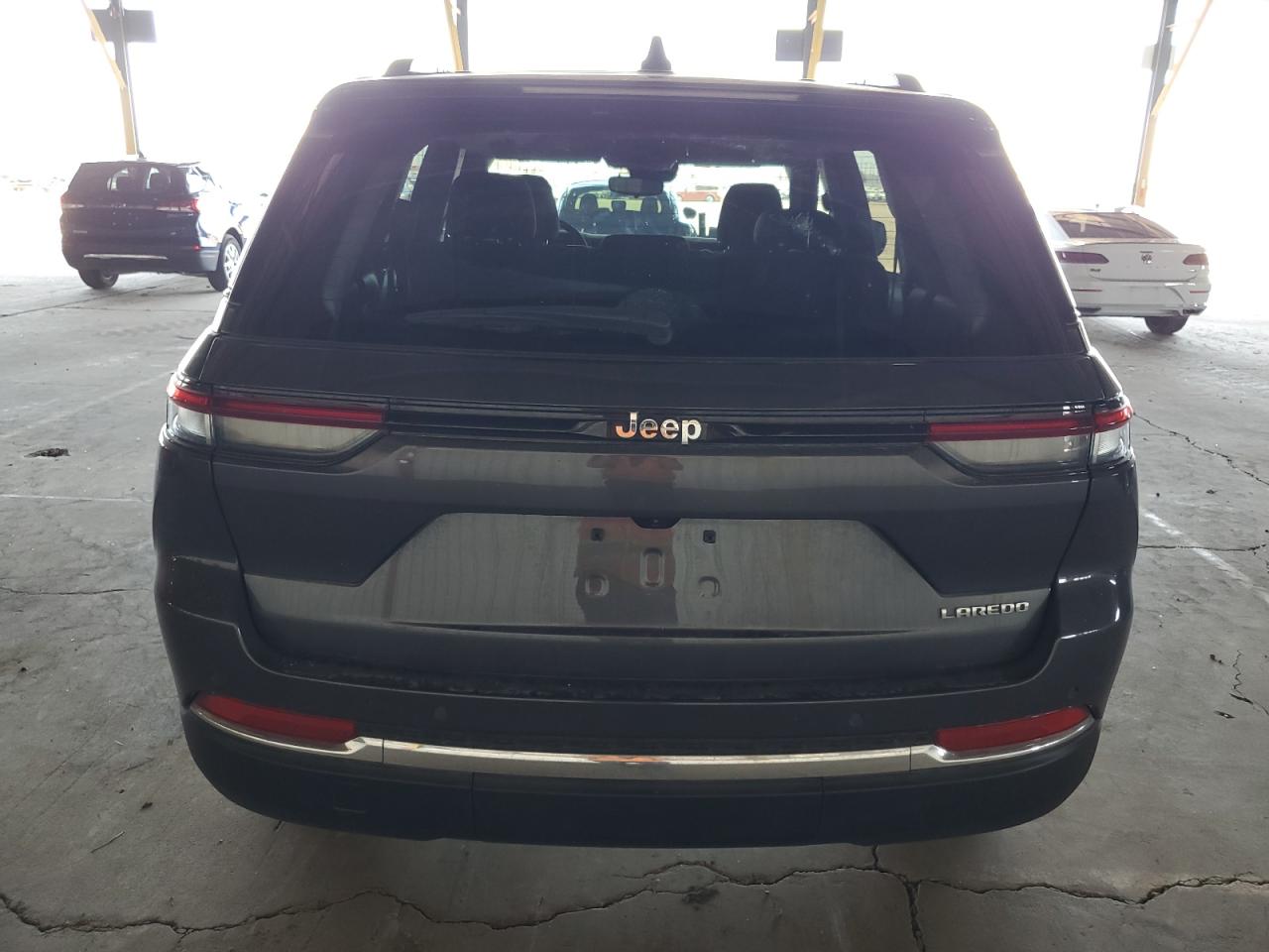 Photo 5 VIN: 1C4RJGAG6P8911180 - JEEP GRAND CHEROKEE 