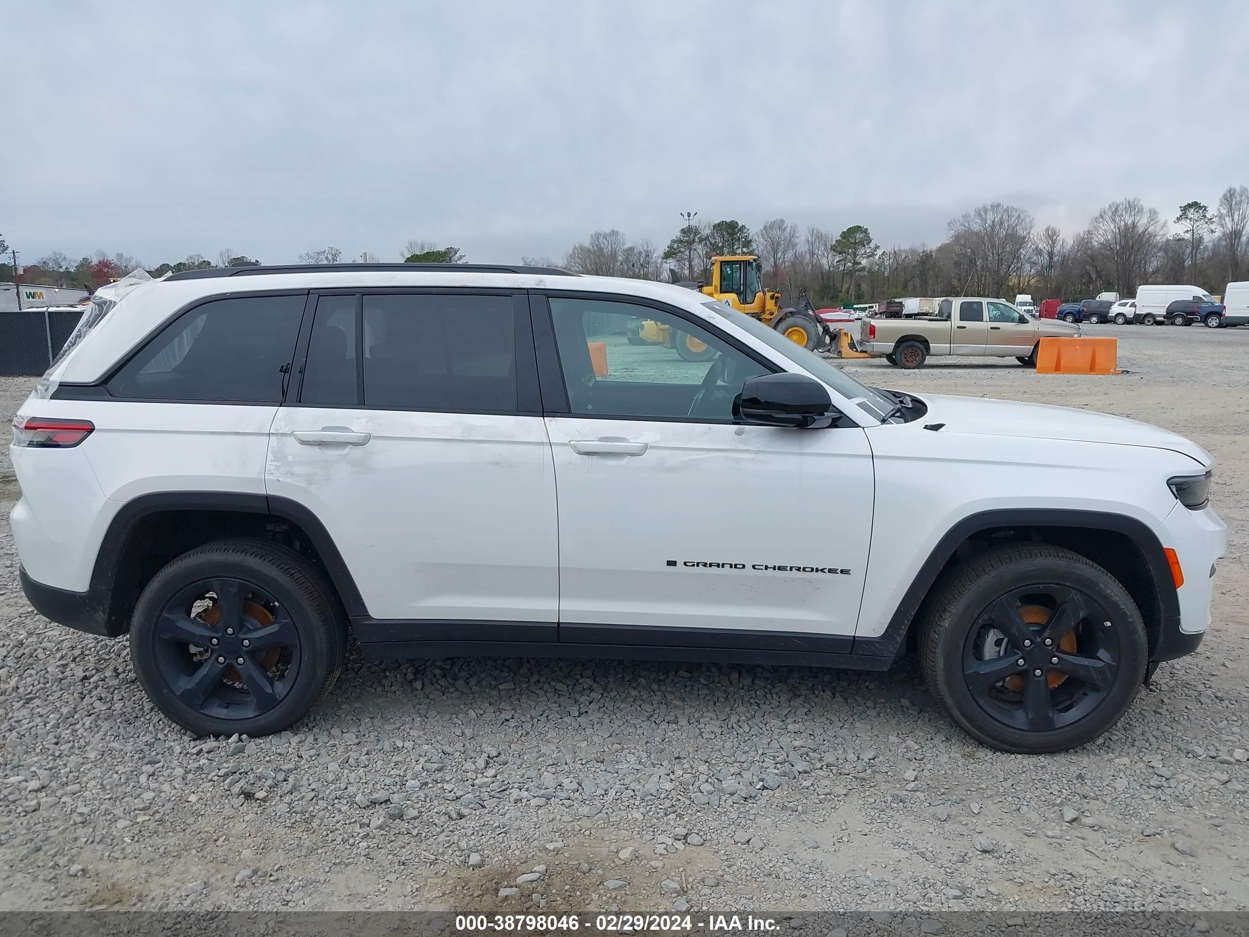 Photo 13 VIN: 1C4RJGAGXRC716280 - JEEP GRAND CHEROKEE 