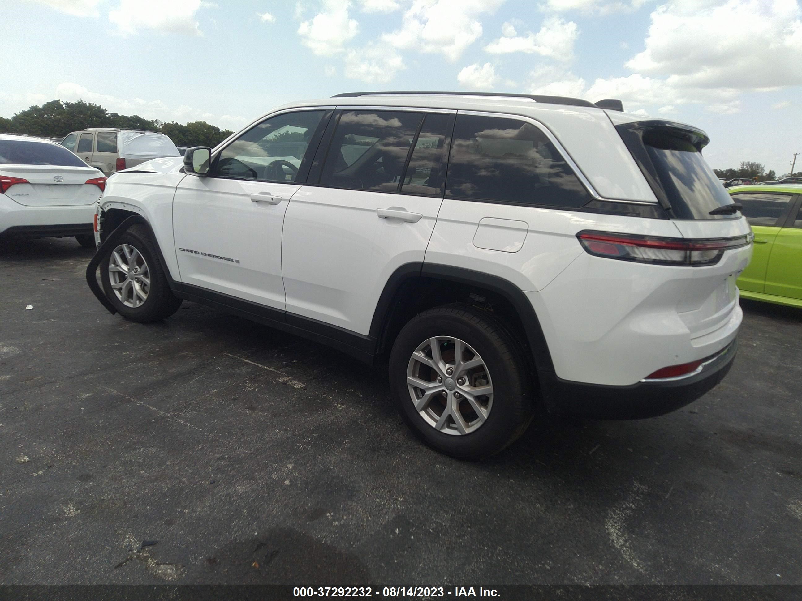 Photo 2 VIN: 1C4RJGBG2N8630750 - JEEP GRAND CHEROKEE 