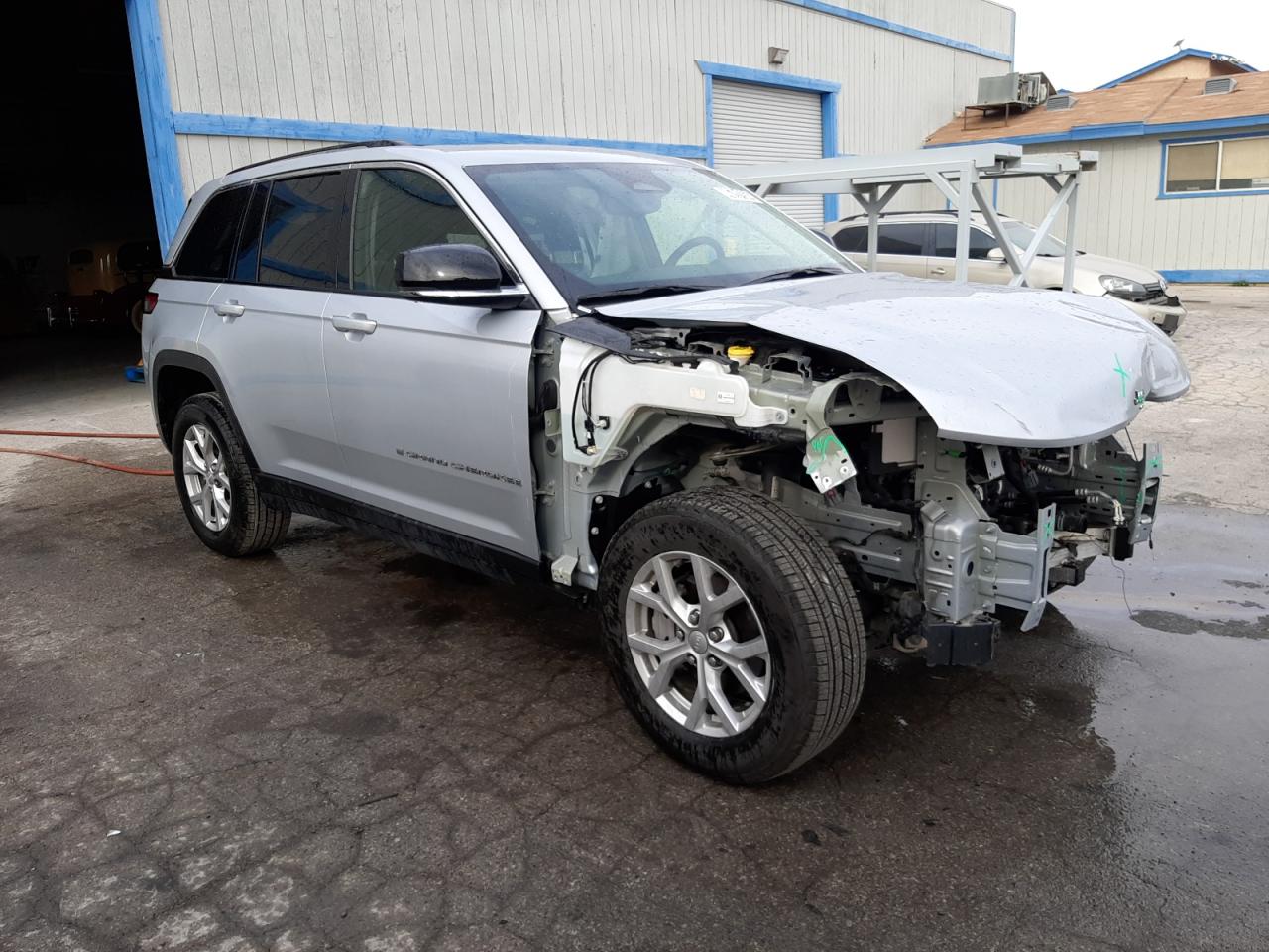 Photo 3 VIN: 1C4RJGBG7P8868578 - JEEP GRAND CHEROKEE 