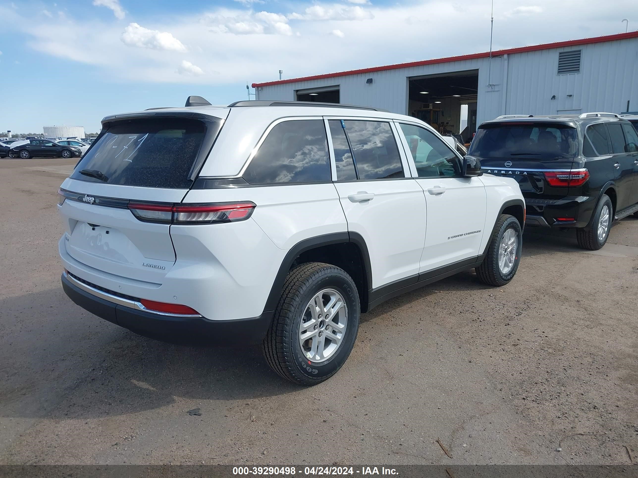 Photo 3 VIN: 1C4RJHAG3RC205421 - JEEP GRAND CHEROKEE 