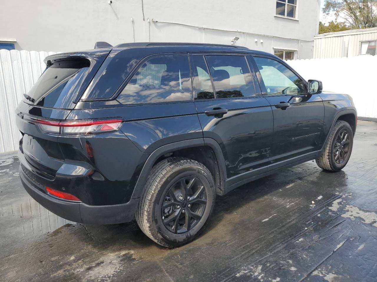 Photo 2 VIN: 1C4RJHAG7RC108688 - JEEP GRAND CHEROKEE 