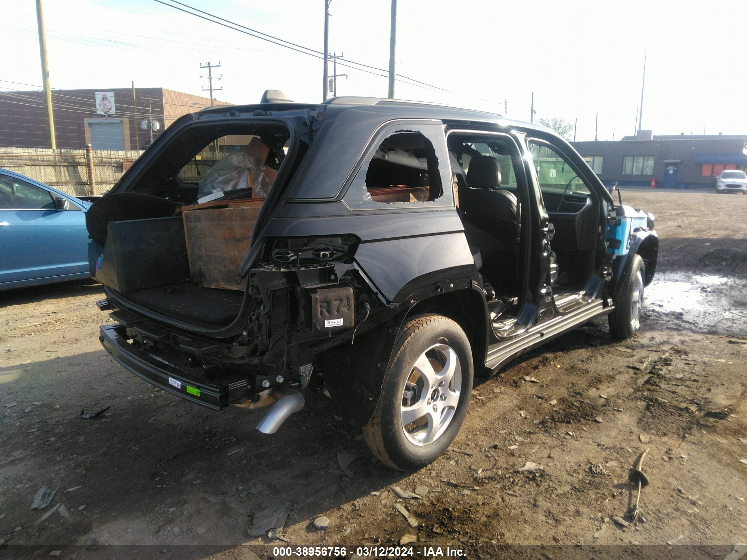 Photo 3 VIN: 1C4RJHAGXRC161997 - JEEP GRAND CHEROKEE 