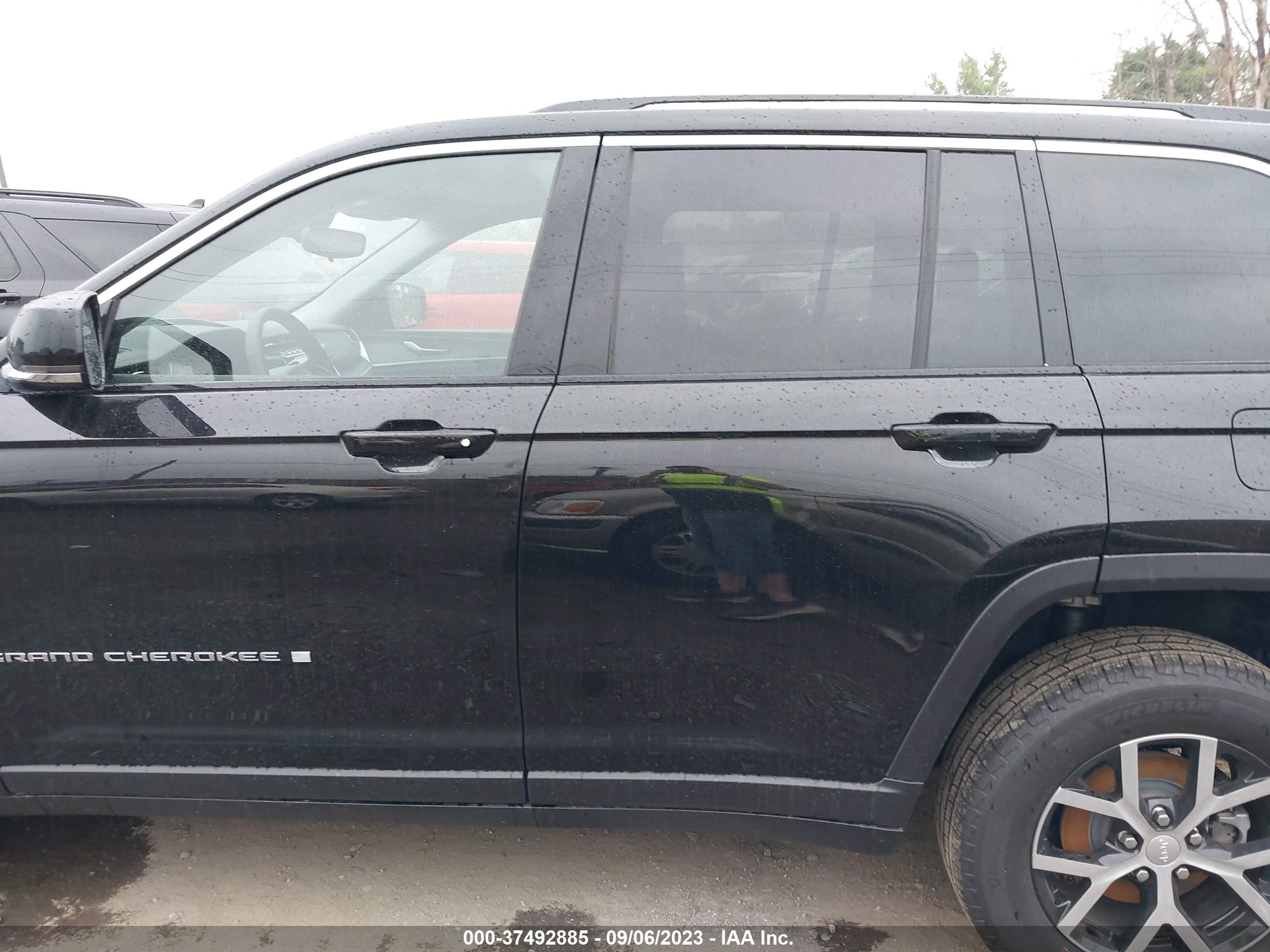 Photo 13 VIN: 1C4RJHBG8PC647199 - JEEP GRAND CHEROKEE 