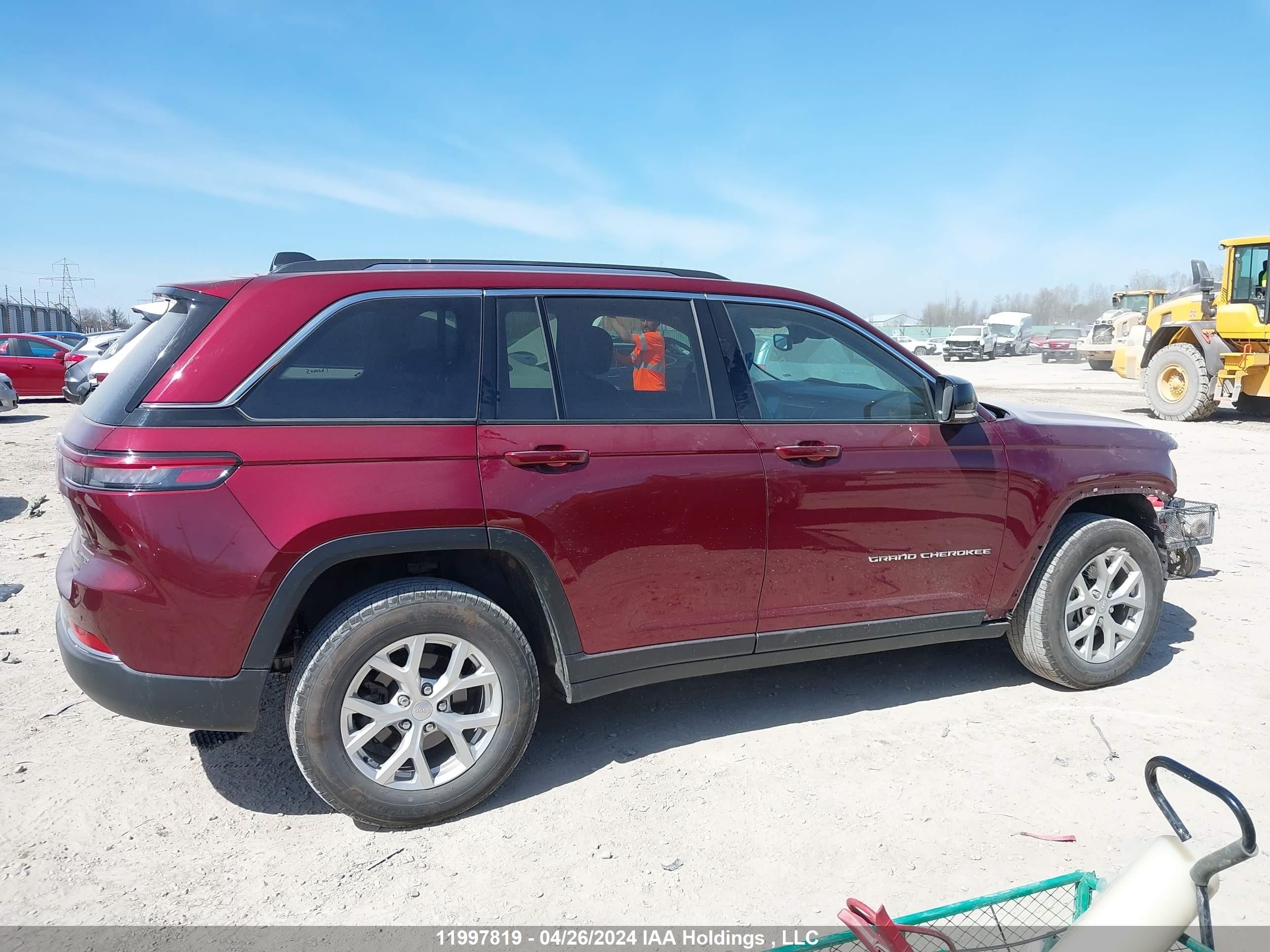 Photo 13 VIN: 1C4RJHBG9PC539626 - JEEP GRAND CHEROKEE 