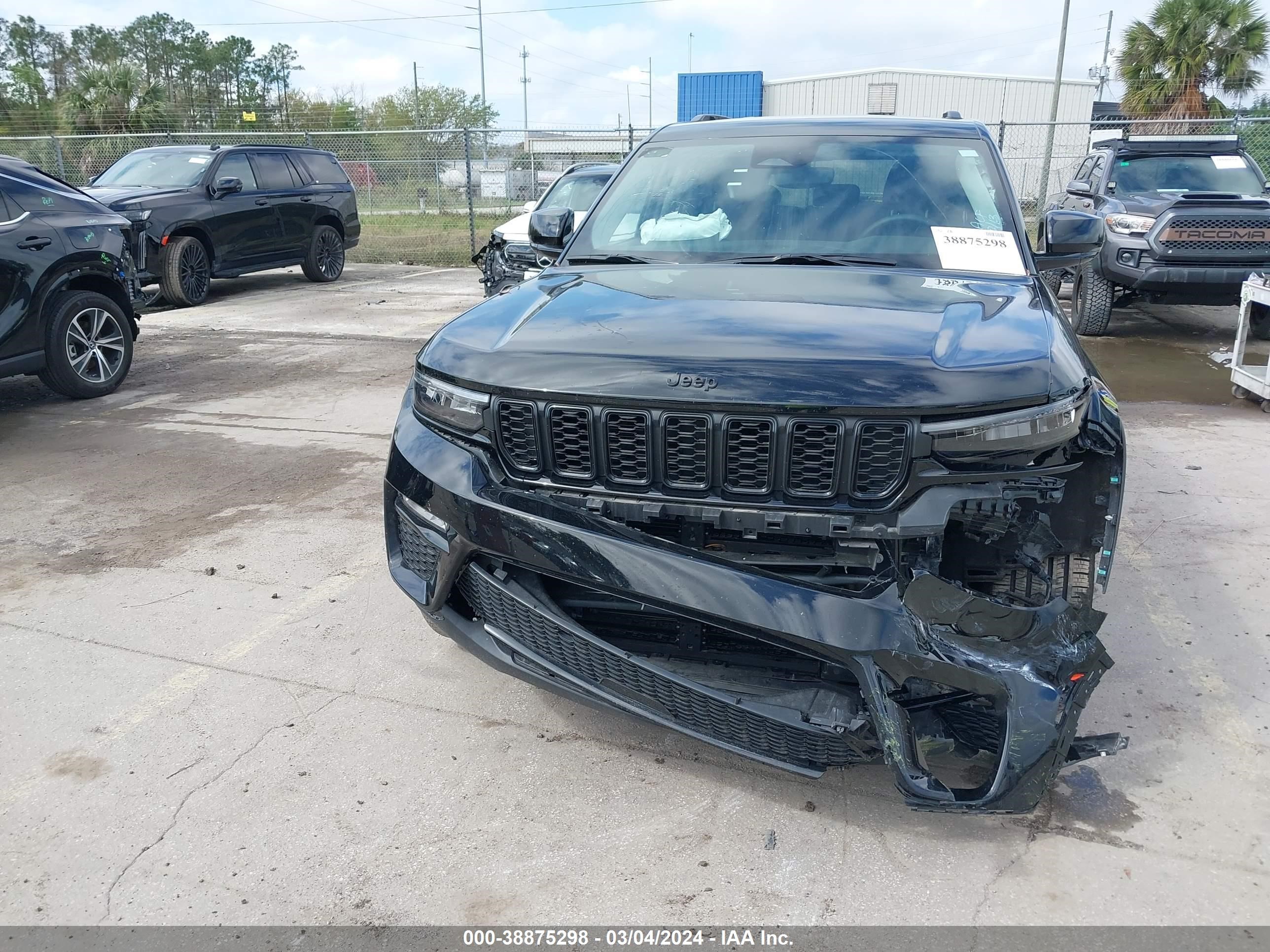 Photo 11 VIN: 1C4RJHBG9PC569175 - JEEP GRAND CHEROKEE 