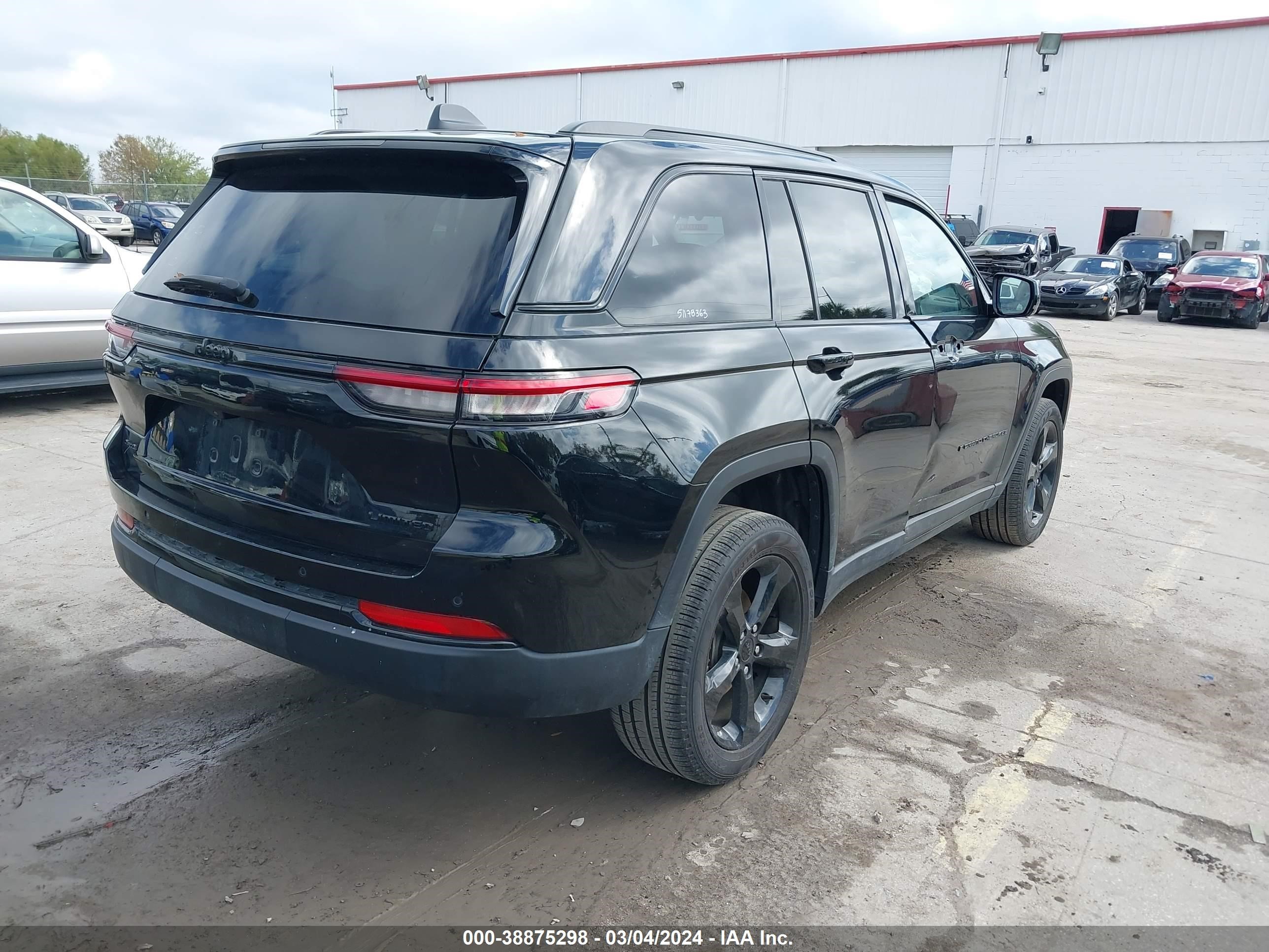 Photo 3 VIN: 1C4RJHBG9PC569175 - JEEP GRAND CHEROKEE 