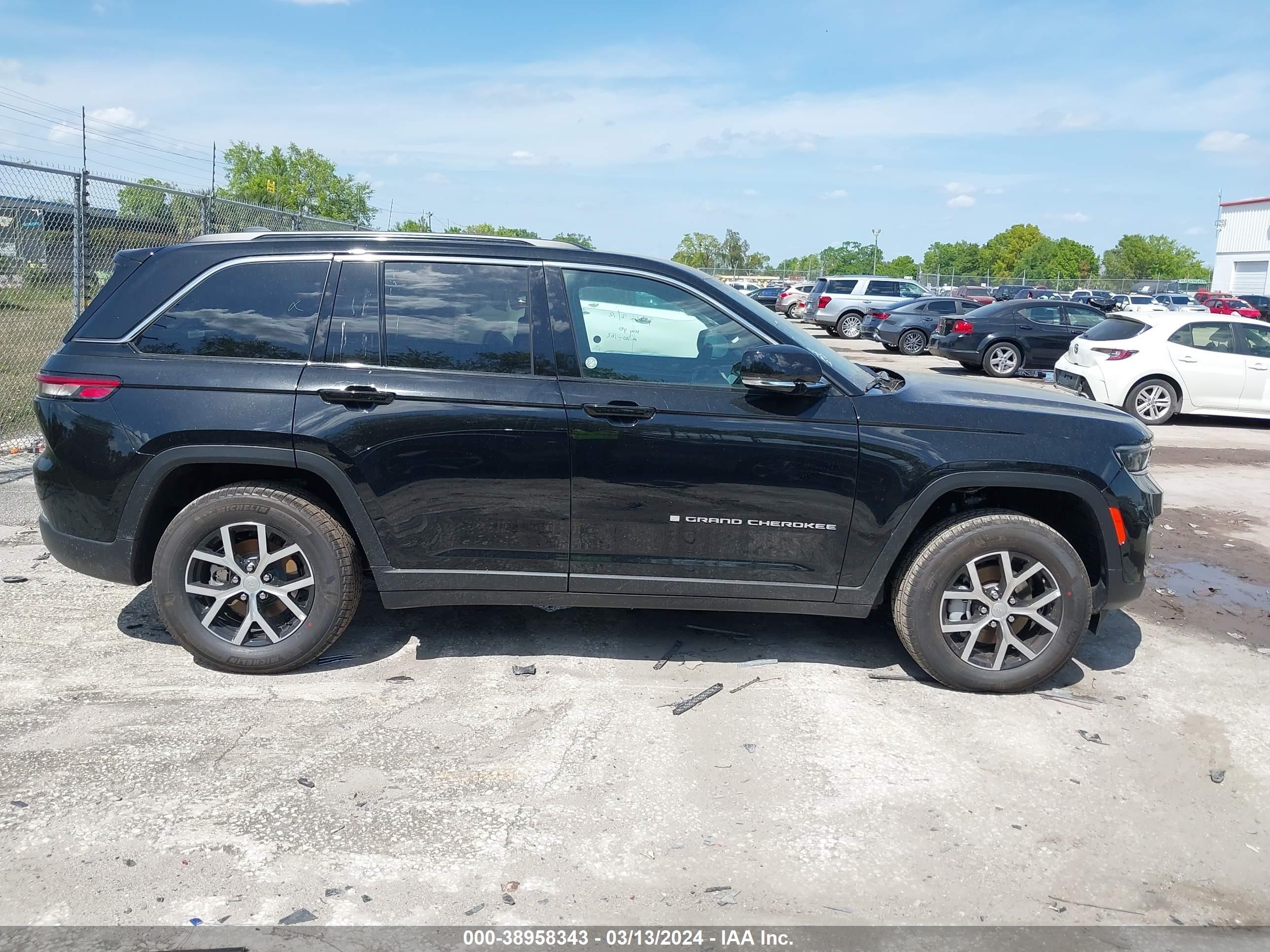 Photo 12 VIN: 1C4RJHBG9RC108965 - JEEP GRAND CHEROKEE 