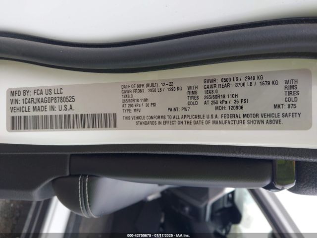 Photo 8 VIN: 1C4RJKAG0P8780525 - JEEP GRAND CHEROKEE 