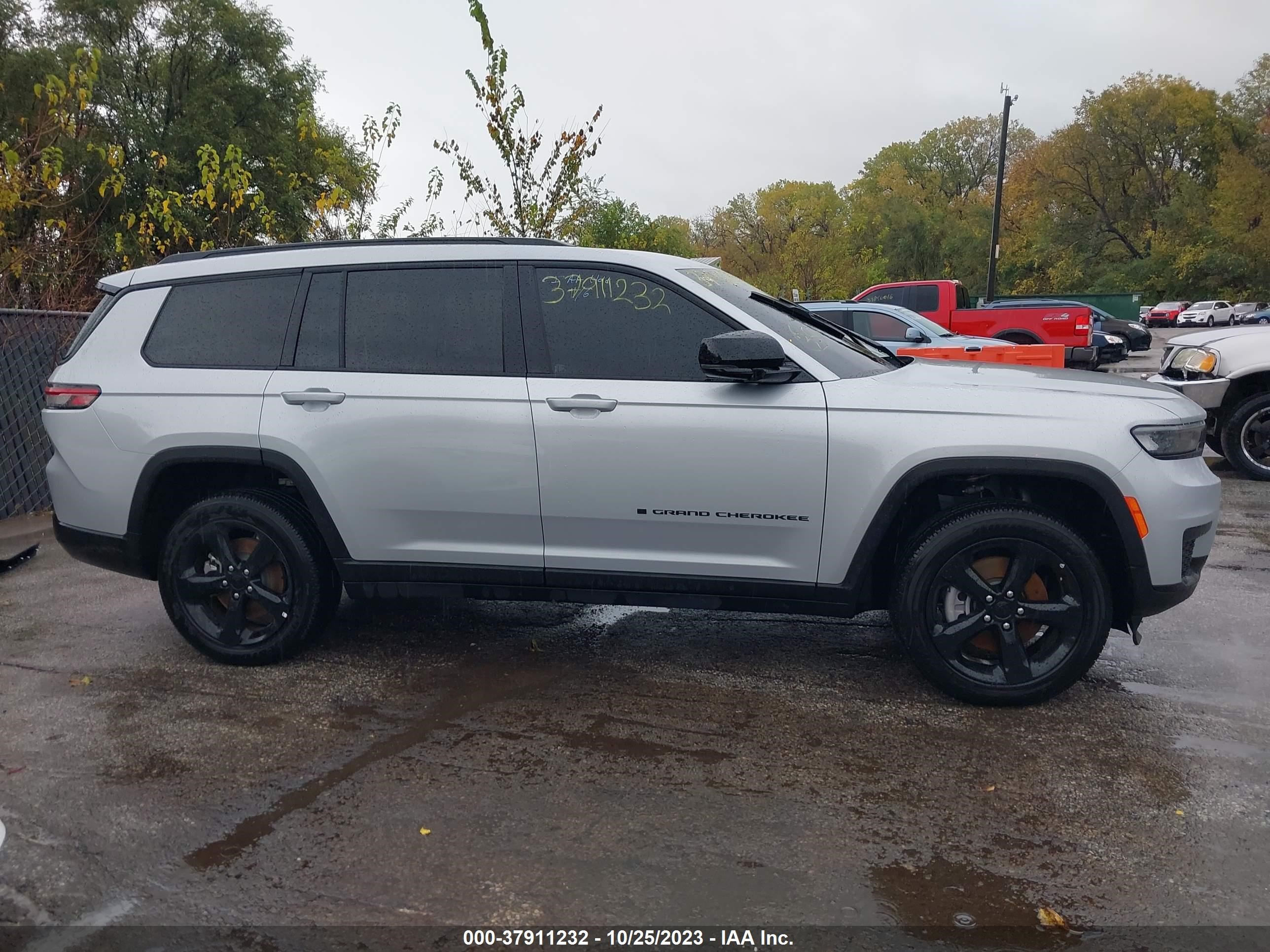 Photo 13 VIN: 1C4RJKAG7P8828666 - JEEP GRAND CHEROKEE 