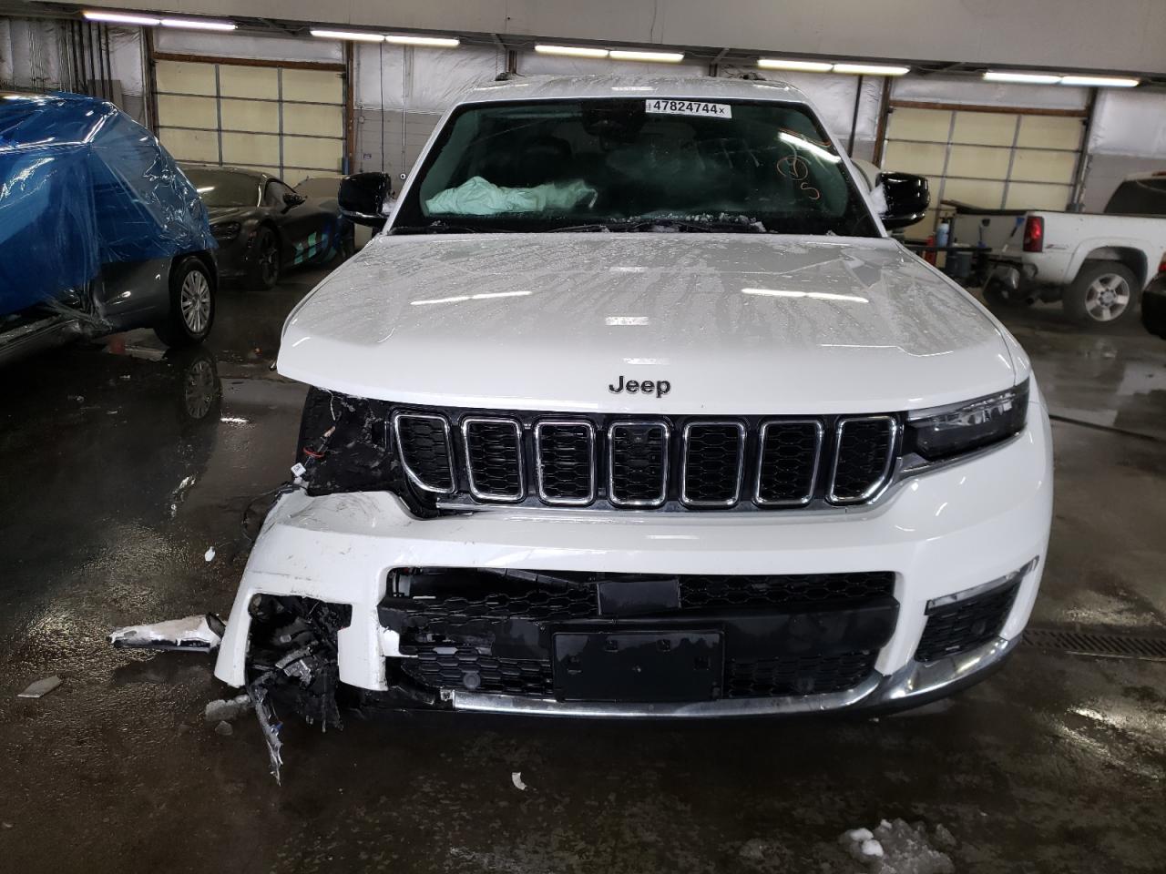 Photo 4 VIN: 1C4RJKBG8N8617360 - JEEP GRAND CHEROKEE 