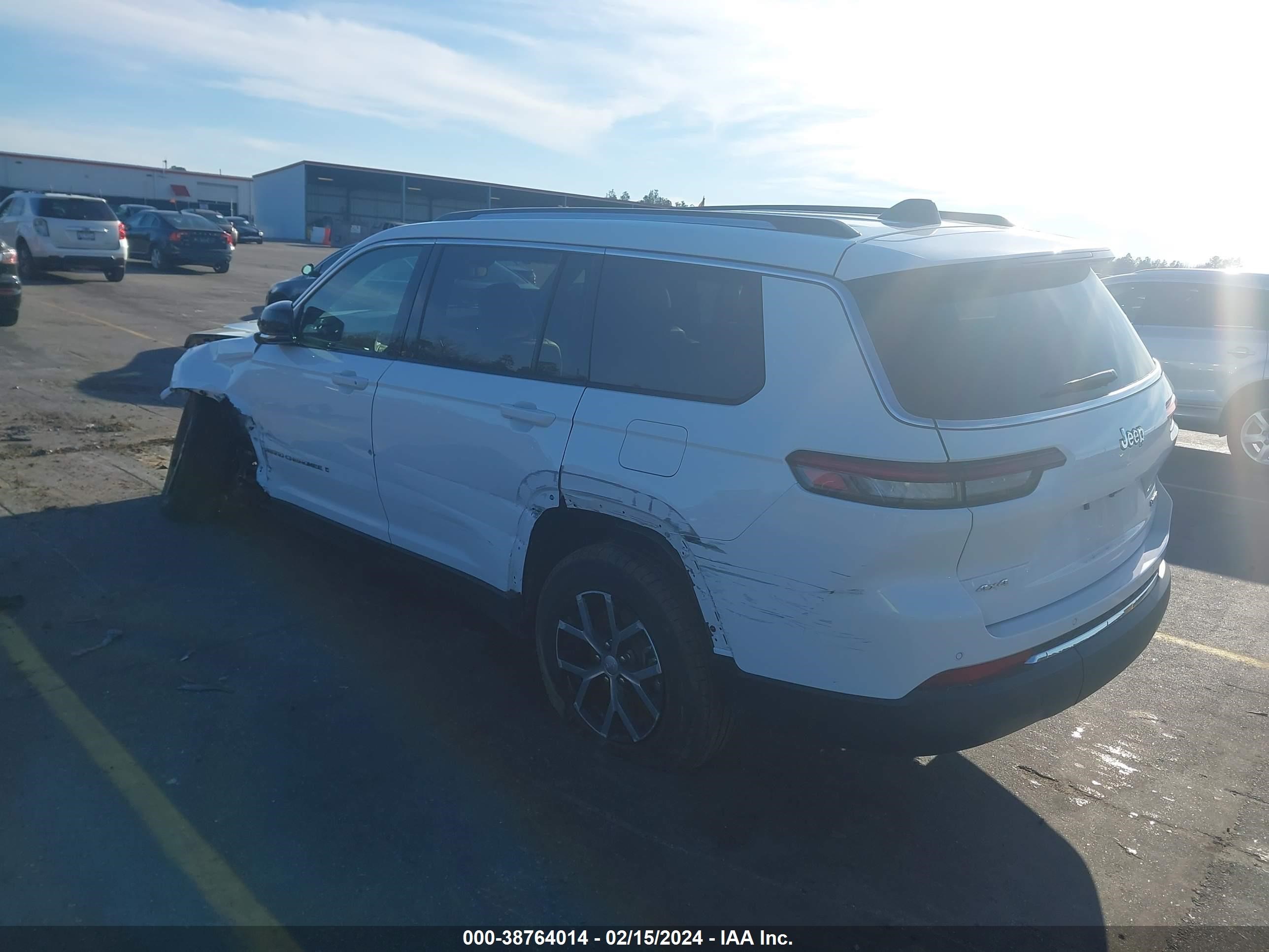 Photo 2 VIN: 1C4RJKBGXR8917813 - JEEP GRAND CHEROKEE 