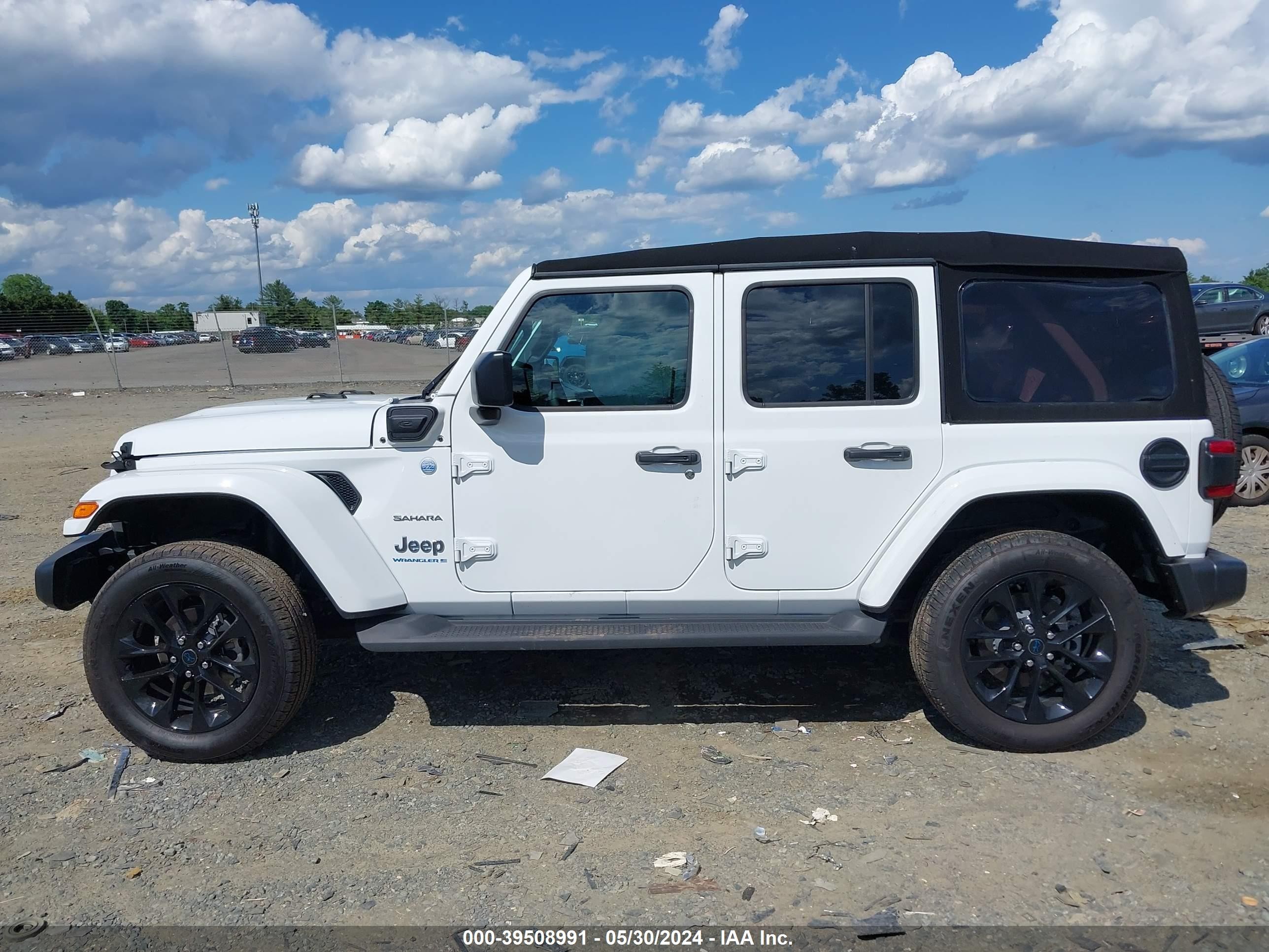 Photo 13 VIN: 1C4RJXP67RW211617 - JEEP WRANGLER 