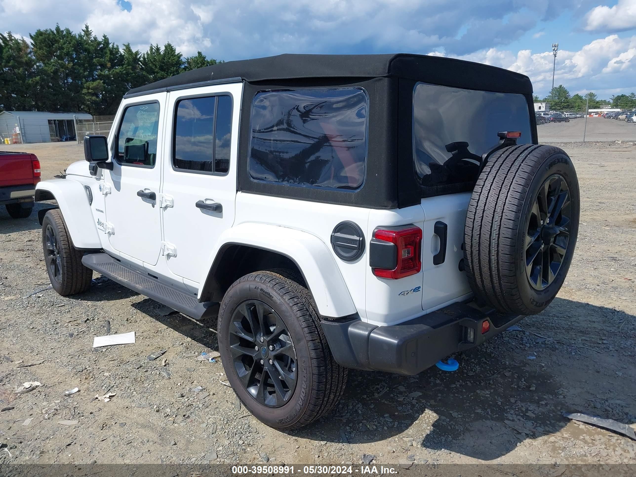 Photo 2 VIN: 1C4RJXP67RW211617 - JEEP WRANGLER 