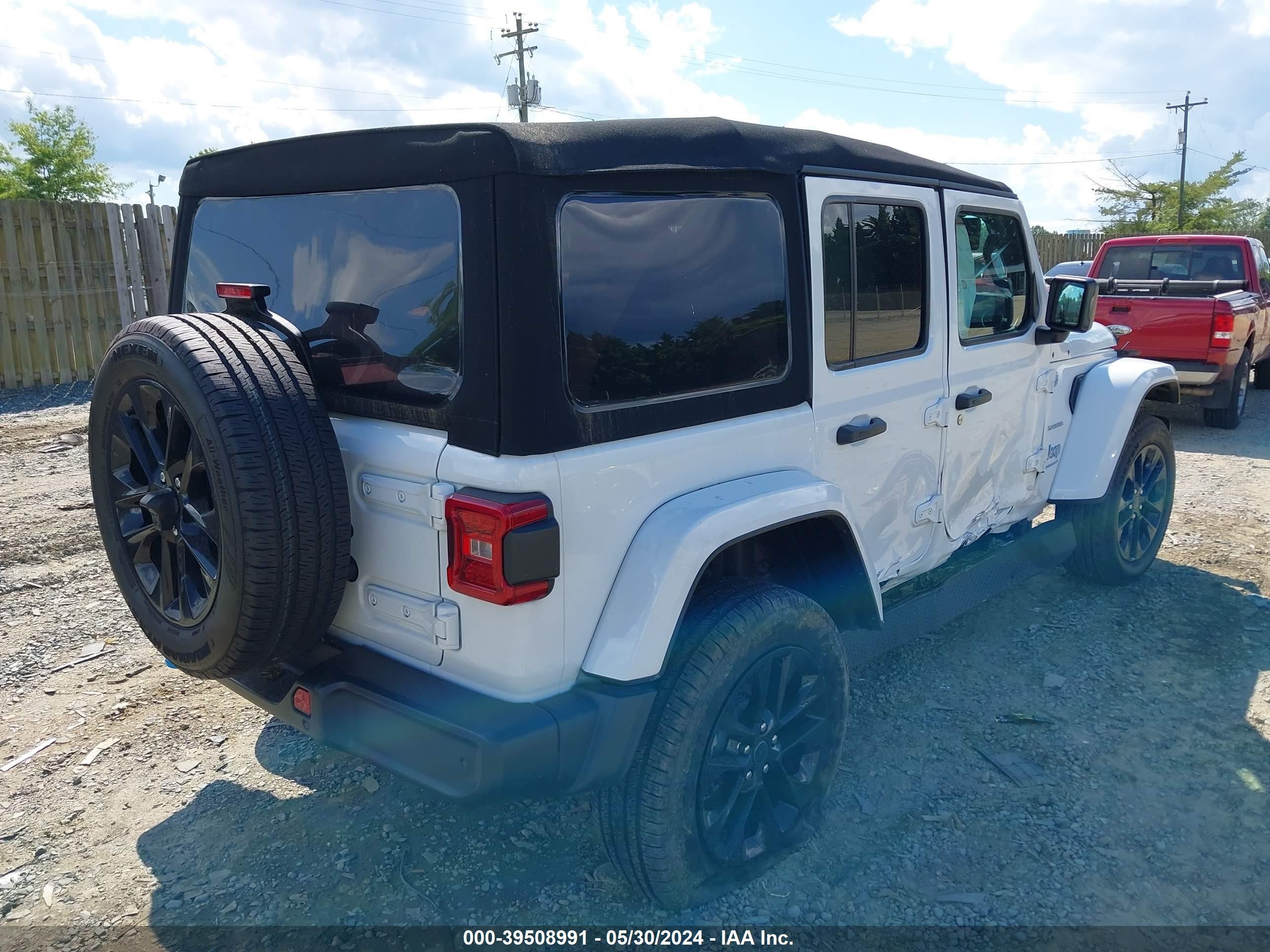 Photo 3 VIN: 1C4RJXP67RW211617 - JEEP WRANGLER 