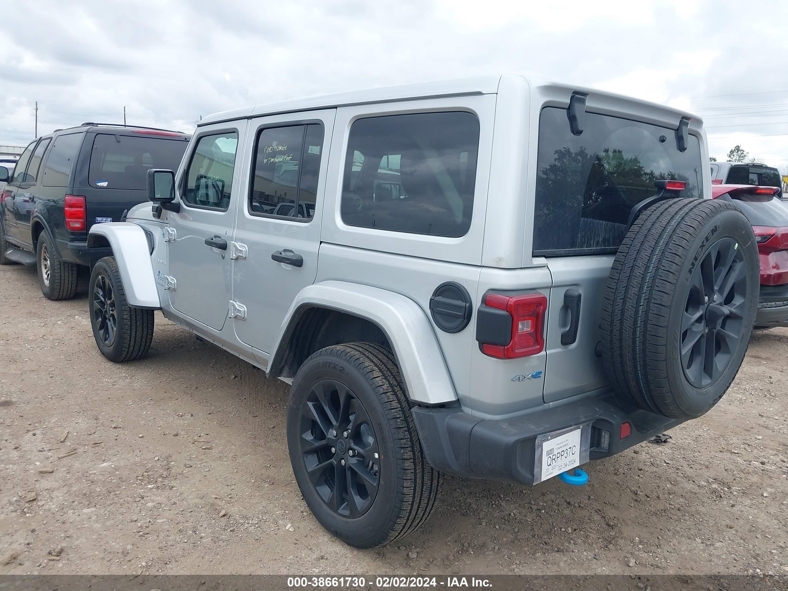 Photo 2 VIN: 1C4RJXP68RW238633 - JEEP WRANGLER 