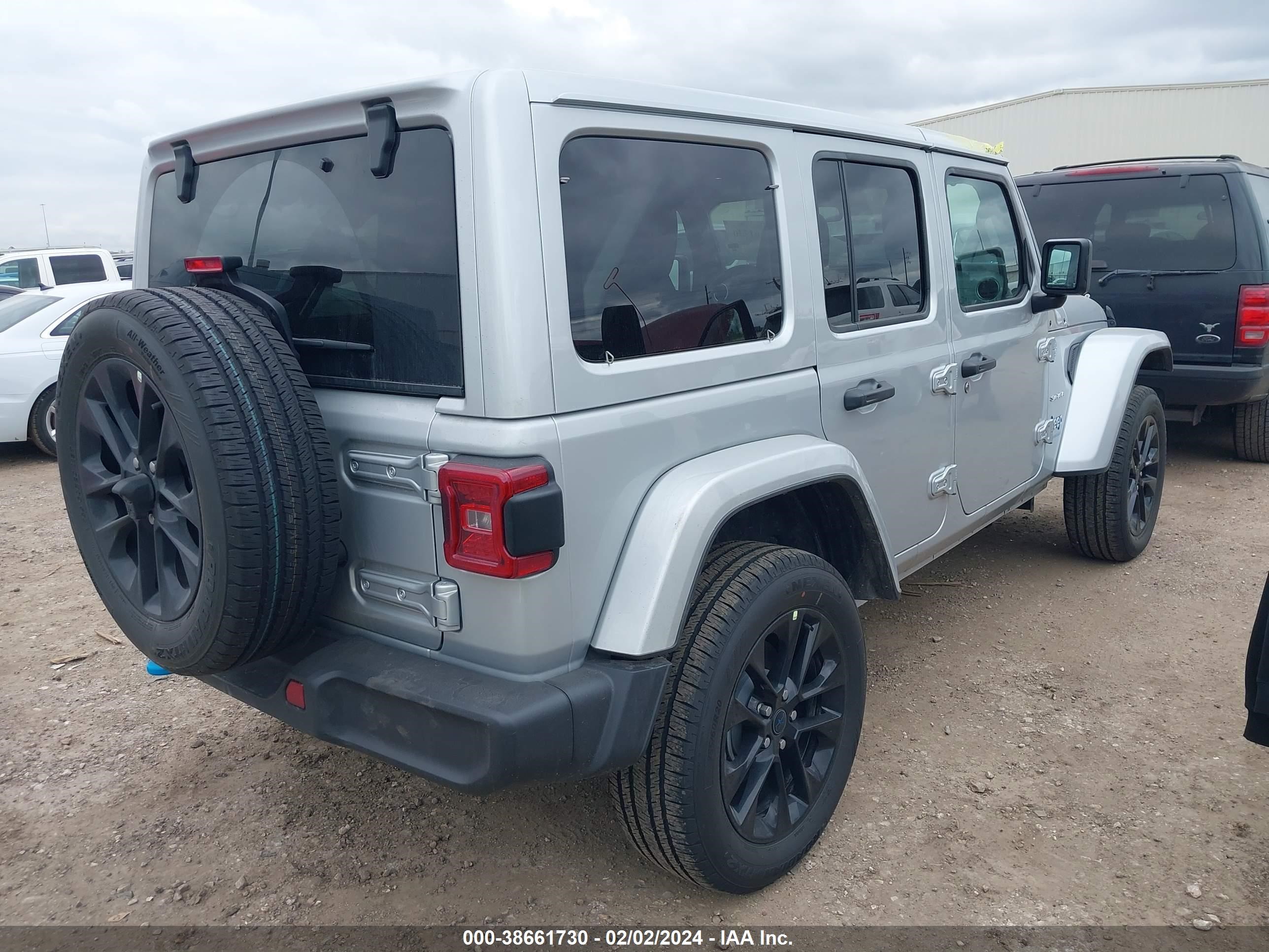 Photo 3 VIN: 1C4RJXP68RW238633 - JEEP WRANGLER 