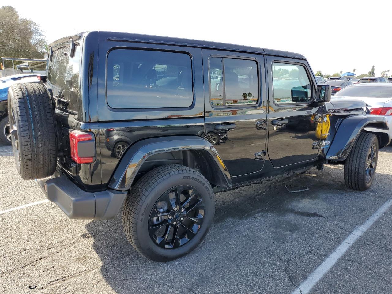 Photo 2 VIN: 1C4RJXP6XRW145855 - JEEP WRANGLER 