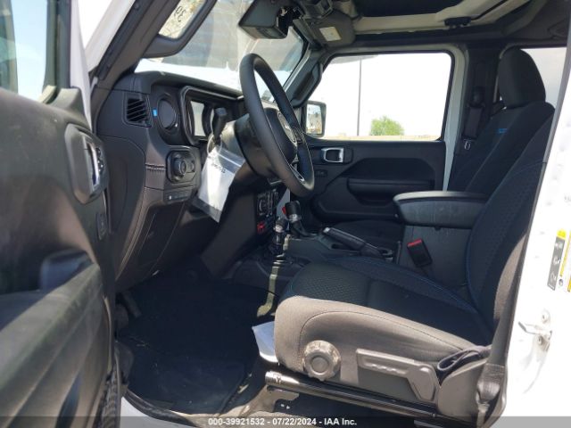 Photo 4 VIN: 1C4RJXR65RW146781 - JEEP WRANGLER 