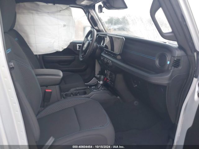 Photo 4 VIN: 1C4RJXR69RW249301 - JEEP WRANGLER 