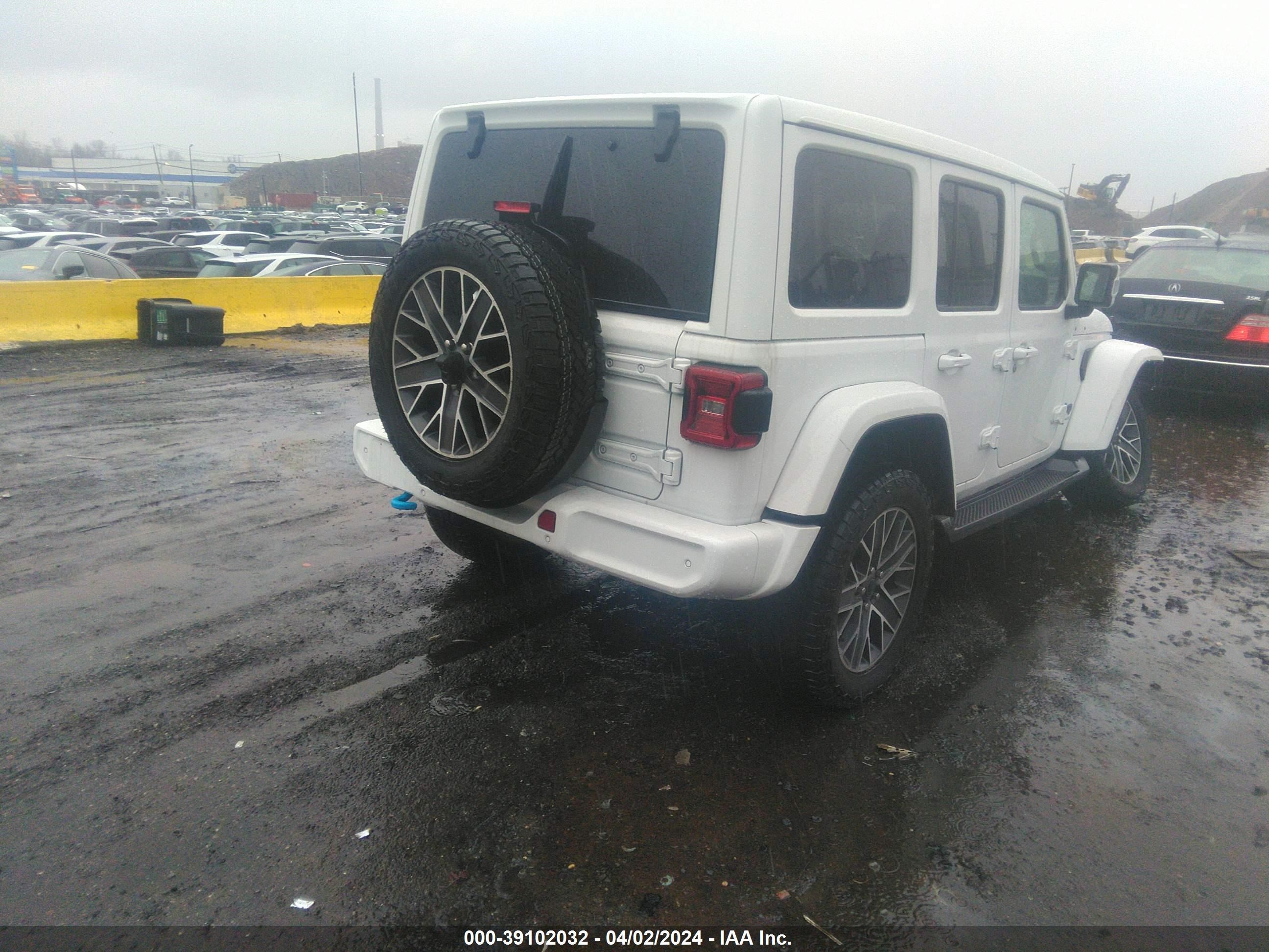 Photo 3 VIN: 1C4RJXU61RW175511 - JEEP WRANGLER 